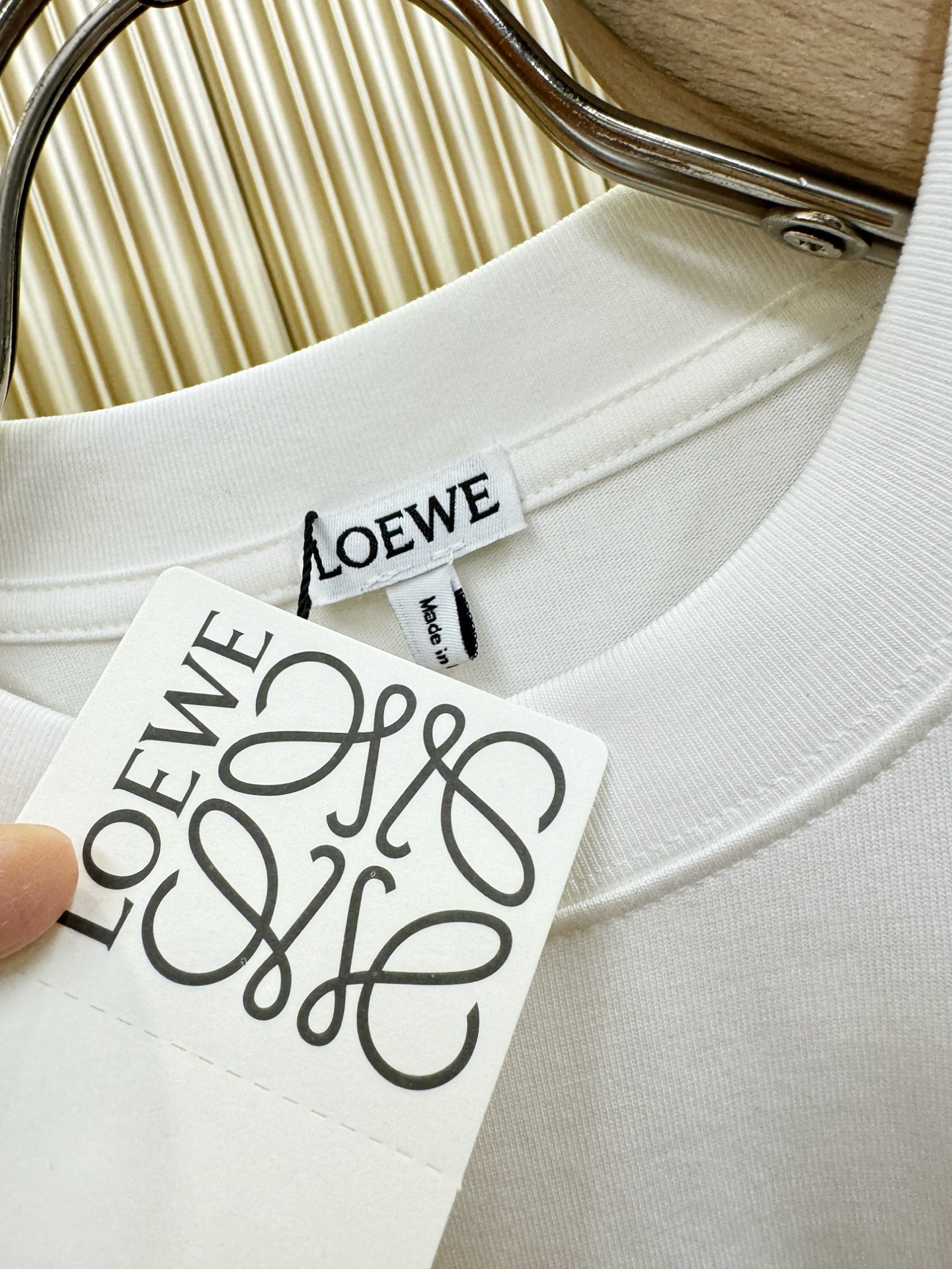 LOEWE罗意威 2026新款短袖T恤！男女同款！走秀图案时尚休闲短袖T恤衫！设计logo设计！极具设计