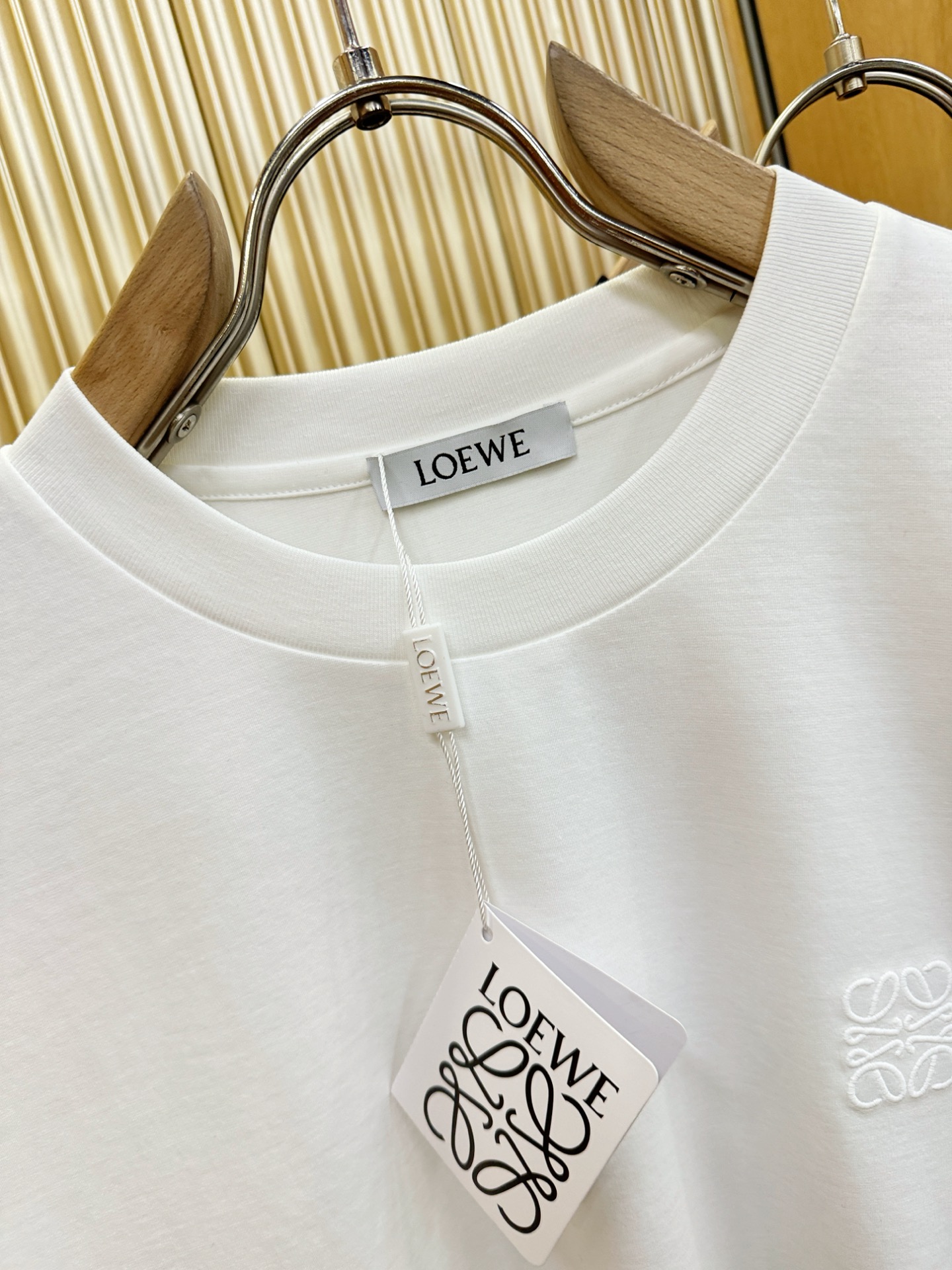 (最大可穿240斤) LOEWE罗意威 2026春夏新款短袖T恤！走秀图案时尚休闲短袖T恤衫！设计log