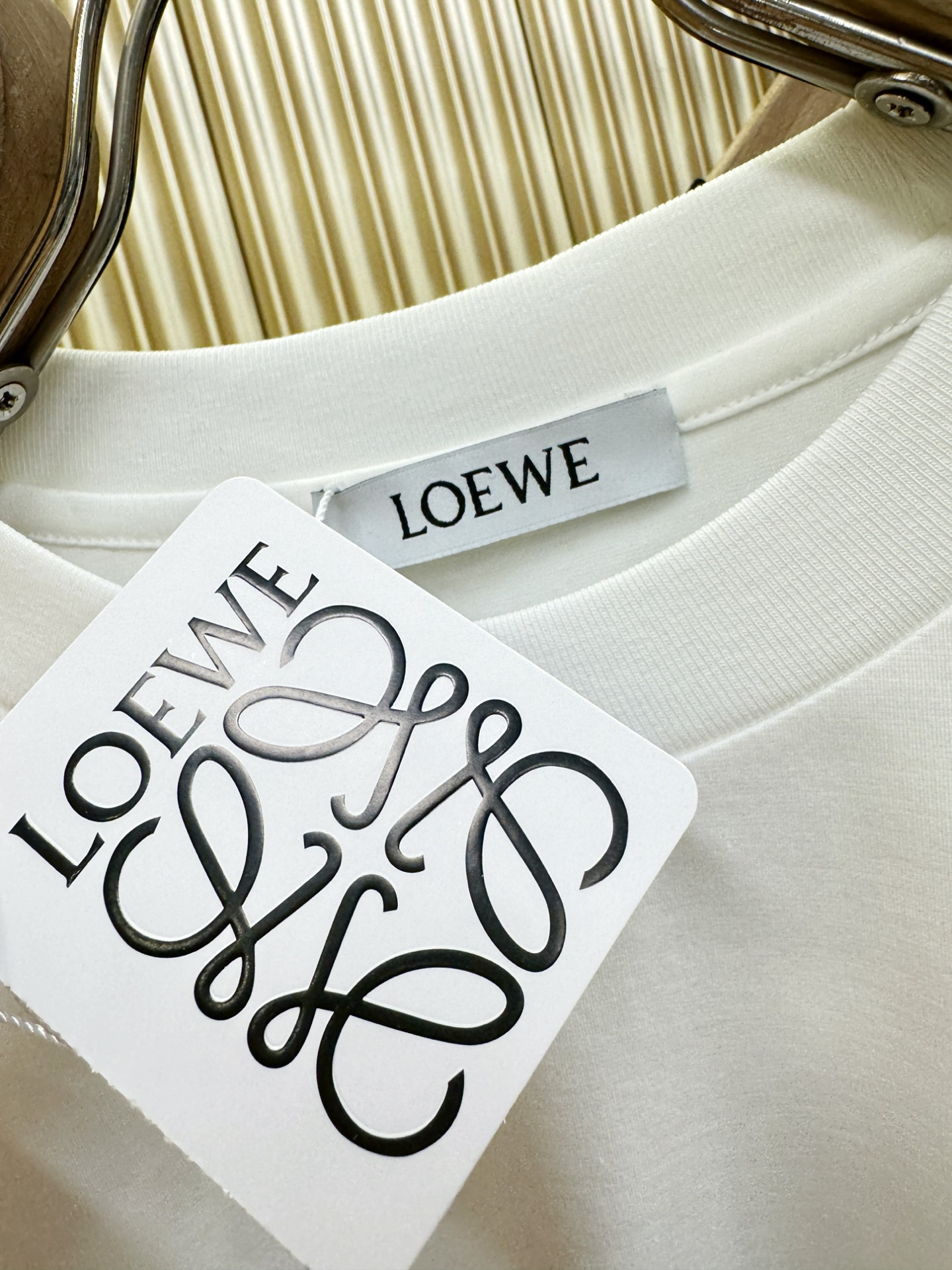 (最大可穿240斤) LOEWE罗意威 2026春夏新款短袖T恤！走秀图案时尚休闲短袖T恤衫！设计log