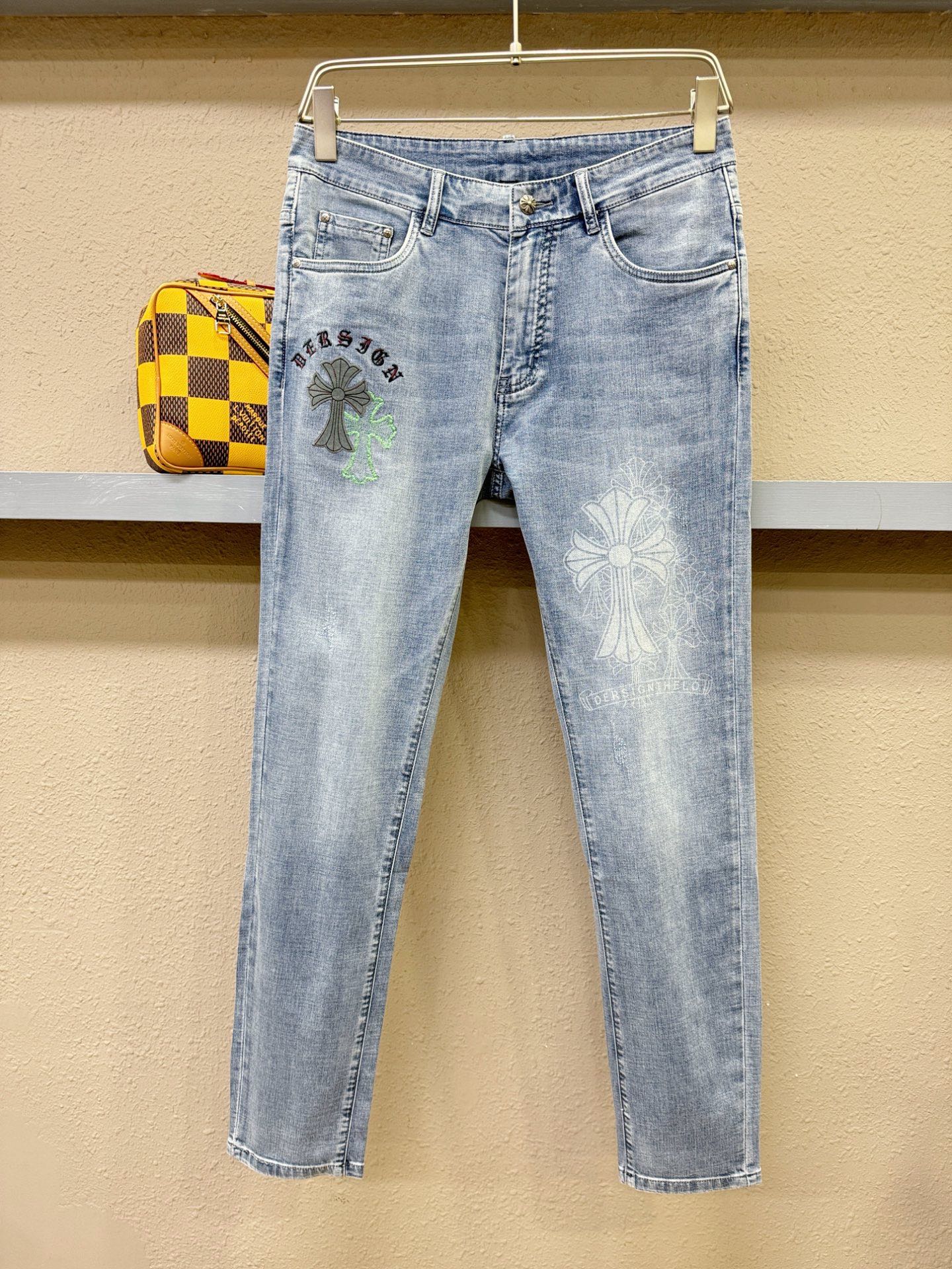 CHROME HEARTS 克罗心 专柜新品，原版牛仔裤 原版重工打造，品牌经典LOGO设计，三标齐全！