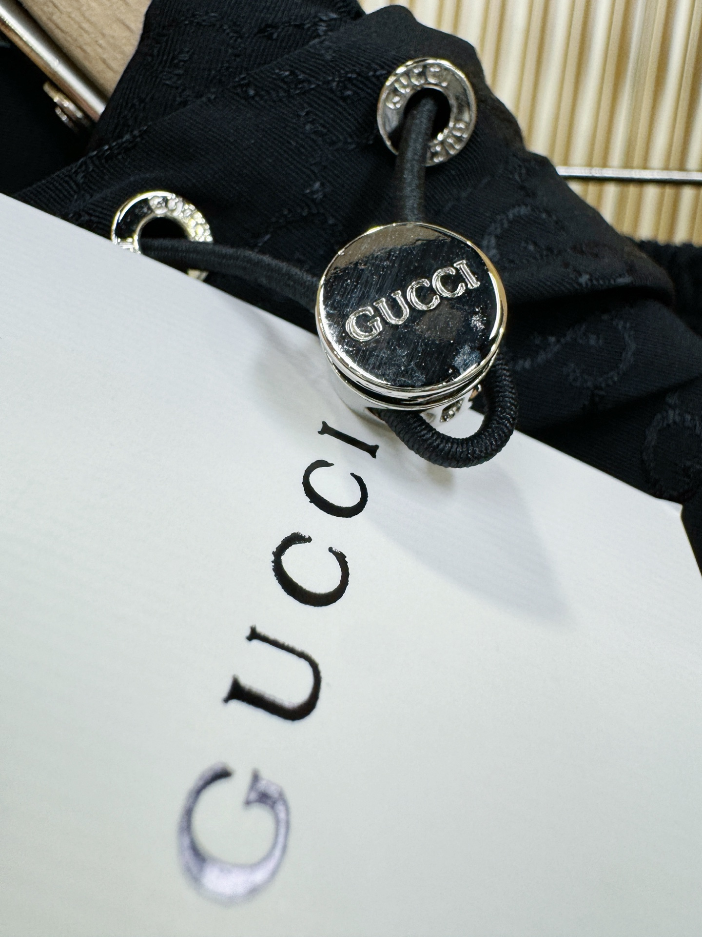 套装 Gucci古奇 2026新款休闲套装，细节精致高级，高级感满满。定制高端面料，上身挺括有型，舒适不
