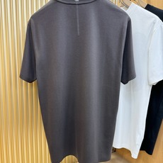 (最大可穿240斤) LOEWE罗意威 2026春夏新款短袖T恤!走秀图案时尚休闲短袖T恤衫!设计log (最大可穿240斤) LOEWE罗意威 2026春夏新款短袖T恤!走秀图案时尚休闲短袖T恤衫!设计log
