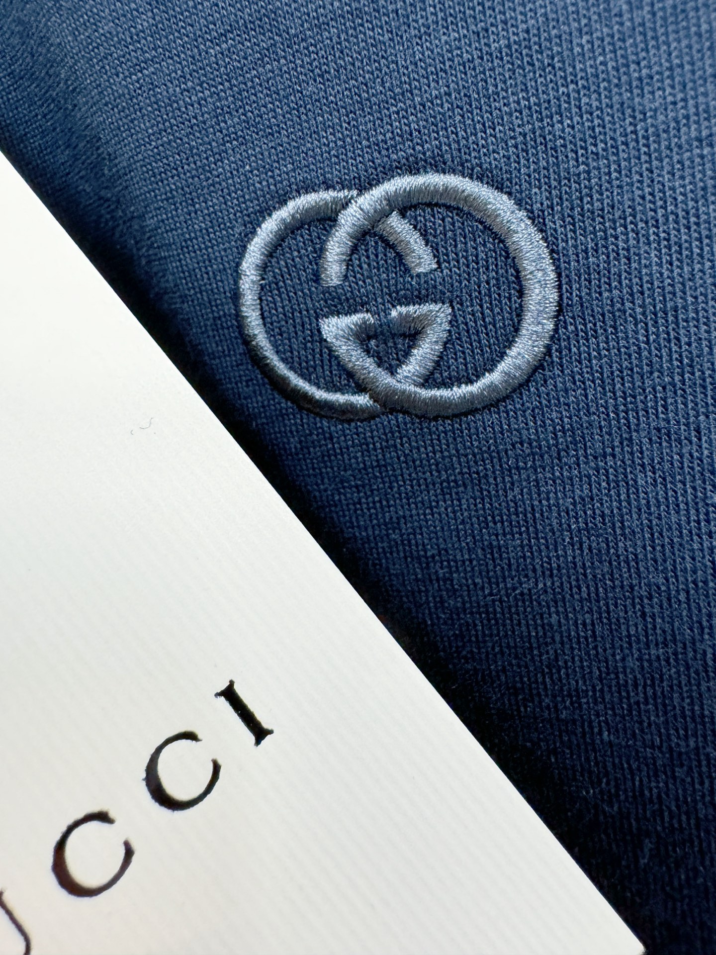 Gucci古奇 2026新款短袖T恤！走秀图案时尚休闲短袖T恤衫！设计logo设计！极具设计精选客供面料