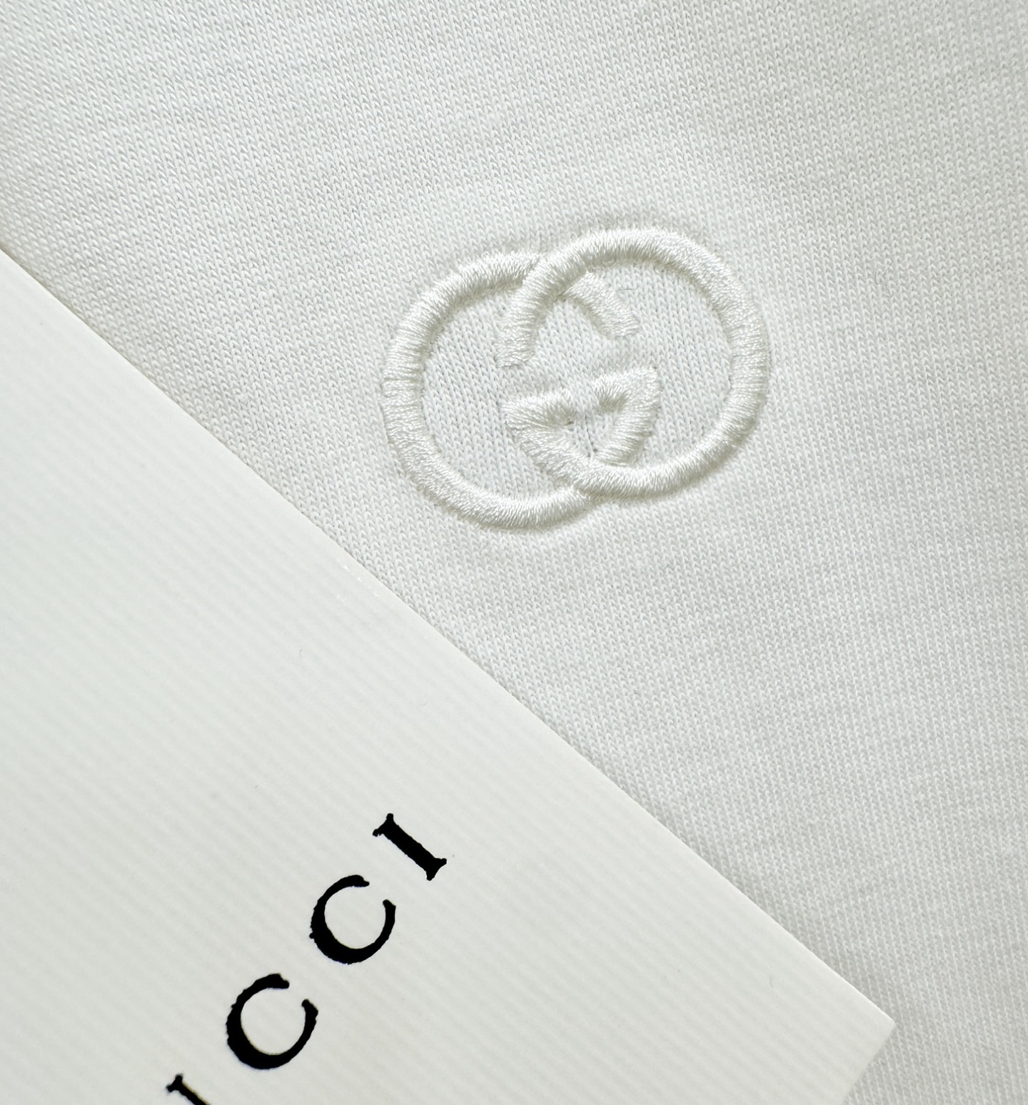 Gucci古奇 2026新款短袖T恤！走秀图案时尚休闲短袖T恤衫！设计logo设计！极具设计精选客供面料