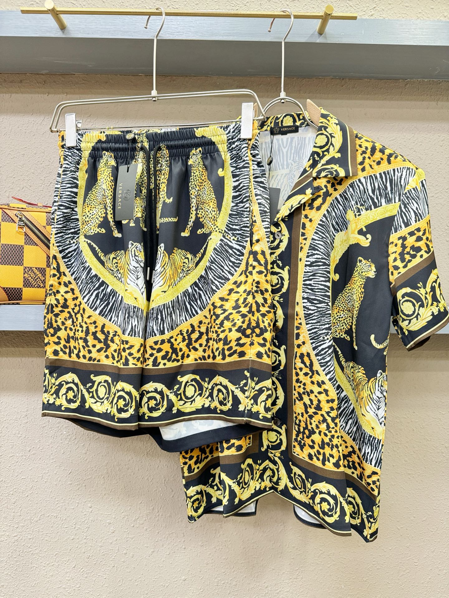 高定款(真丝面料升级 ) Versace 范思哲最大可穿250斤，新款真丝套装，男女同款家居服套装，定制真丝面料，不抽丝
