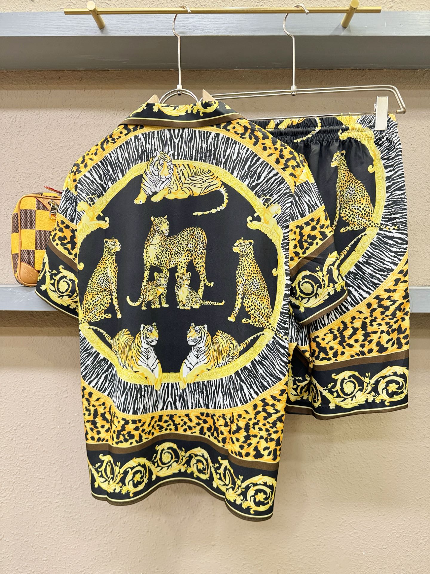 高定款(真丝面料升级 ) Versace 范思哲最大可穿250斤，新款真丝套装，男女同款家居服套装，定制真丝面料，不抽丝
