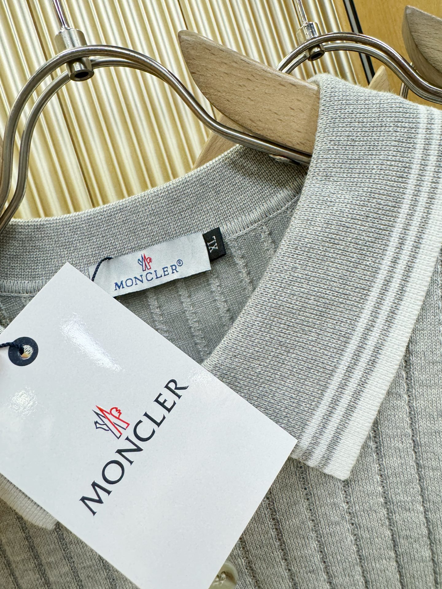 Moncler蒙口 2026春夏新品针织短袖，进口针织面料，手感柔软。顶级进口私货，时尚设计潮流短袖针织