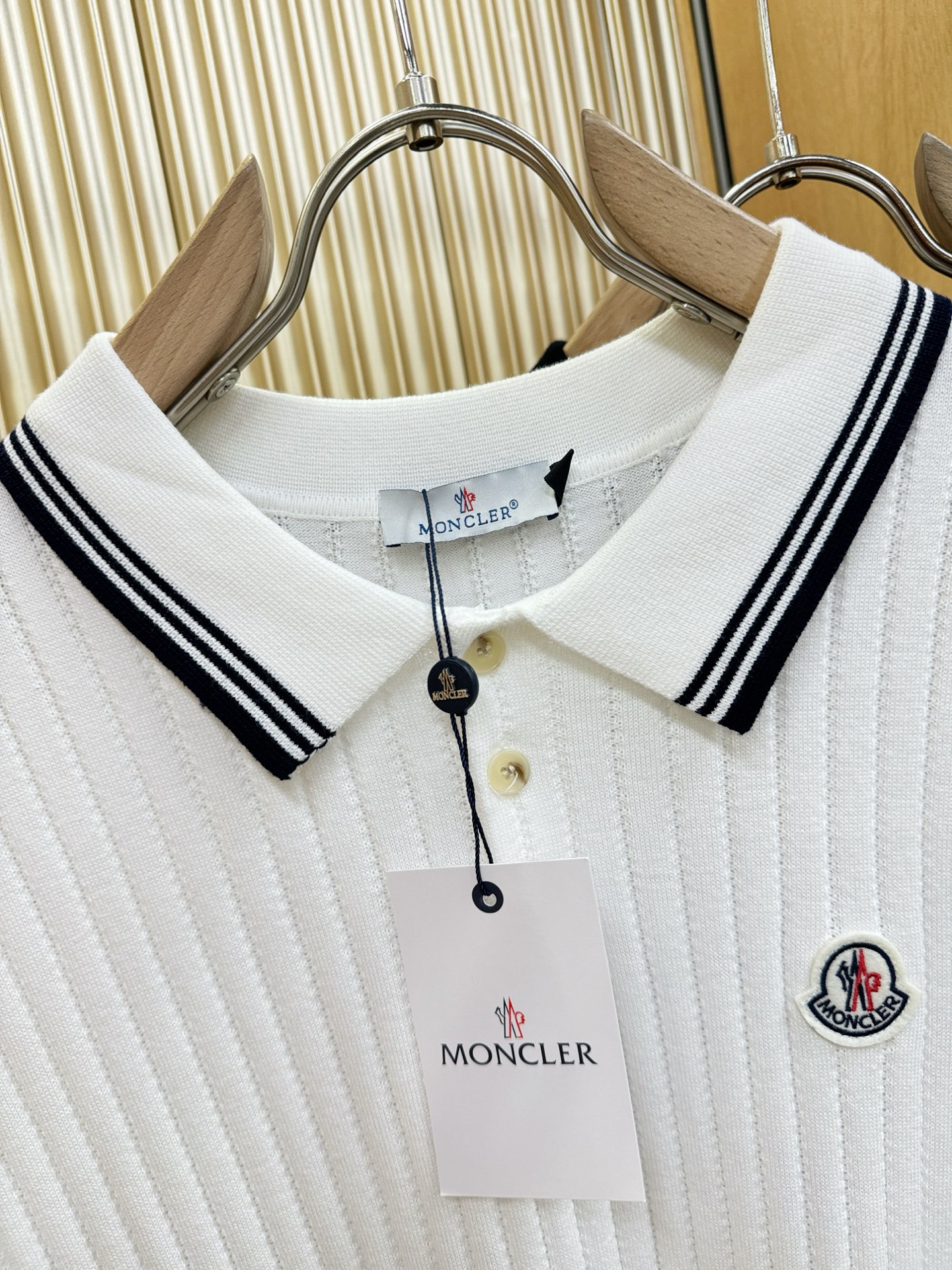 Moncler蒙口 2026春夏新品针织短袖，进口针织面料，手感柔软。顶级进口私货，时尚设计潮流短袖针织
