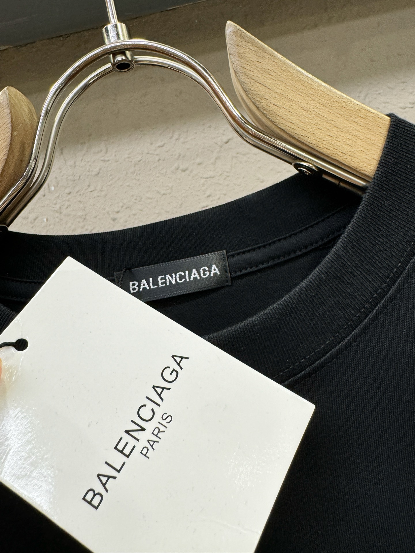 Balenciaga巴黎世家 2026新款短袖T恤！男女同款！走秀图案时尚休闲短袖T恤衫！设计logo设计！极具设计精选