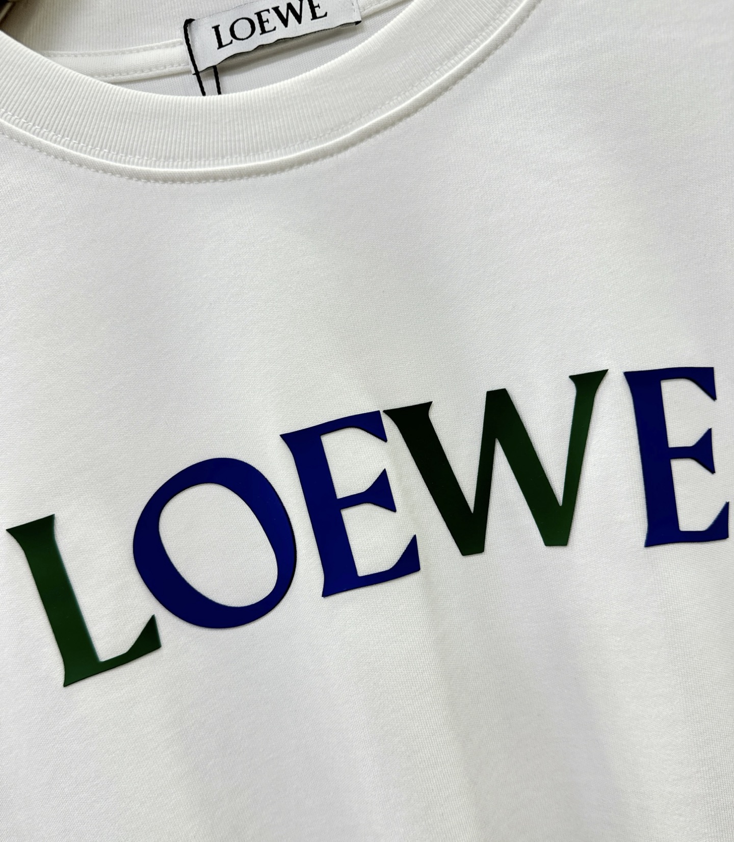LOEWE罗意威 2026新款短袖T恤！男女同款！走秀图案时尚休闲短袖T恤衫！设计logo设计！极具设计
