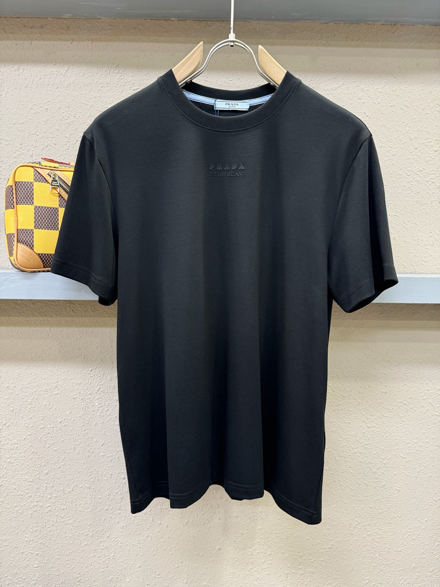 PRADA 普拉达 最大可穿200斤‼️ 顶级品质 2026新品短袖！精工设计，原版定制面料，手感柔软。