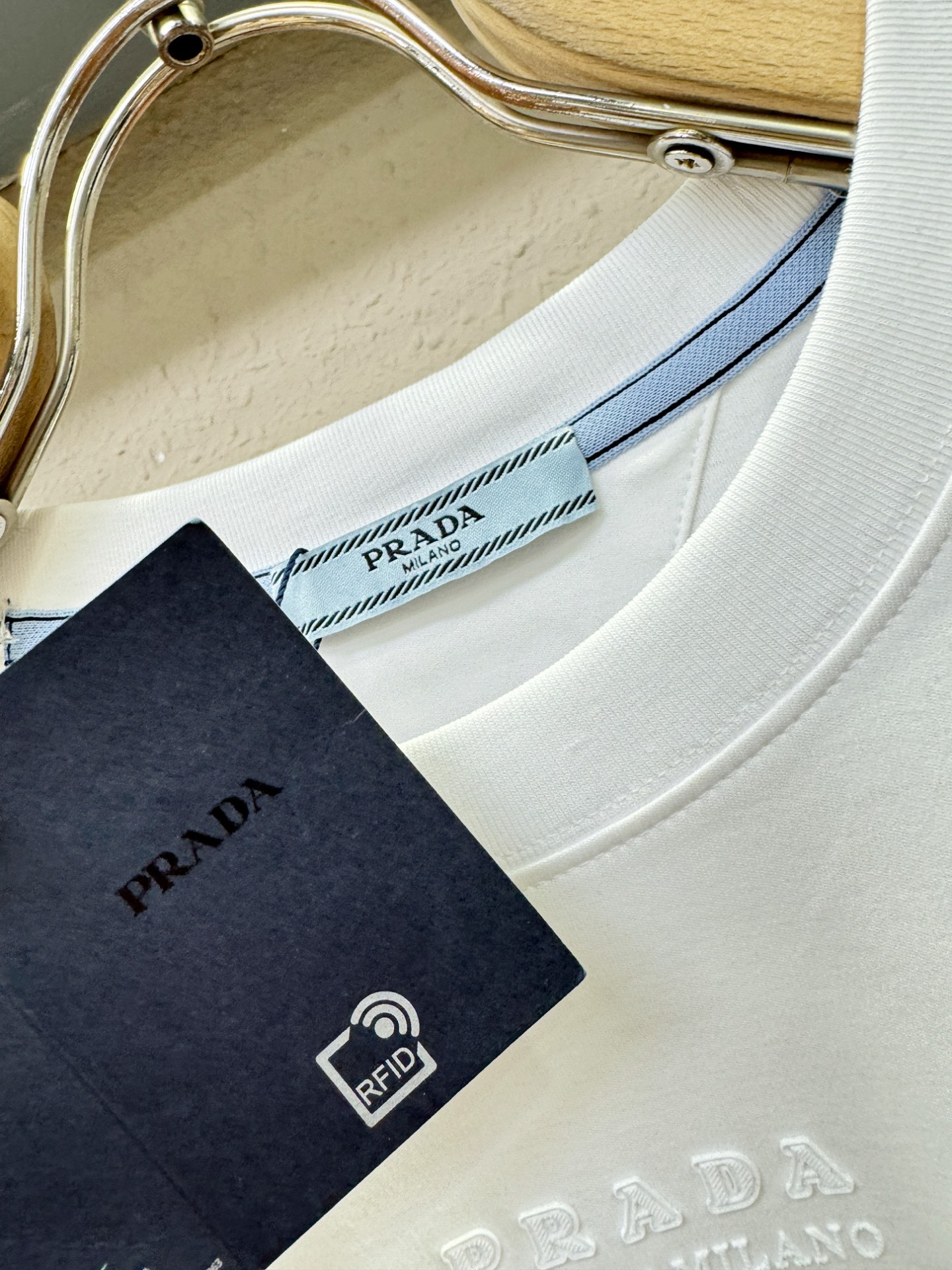 PRADA 普拉达 最大可穿200斤‼️ 顶级品质 2026新品短袖！精工设计，原版定制面料，手感柔软。