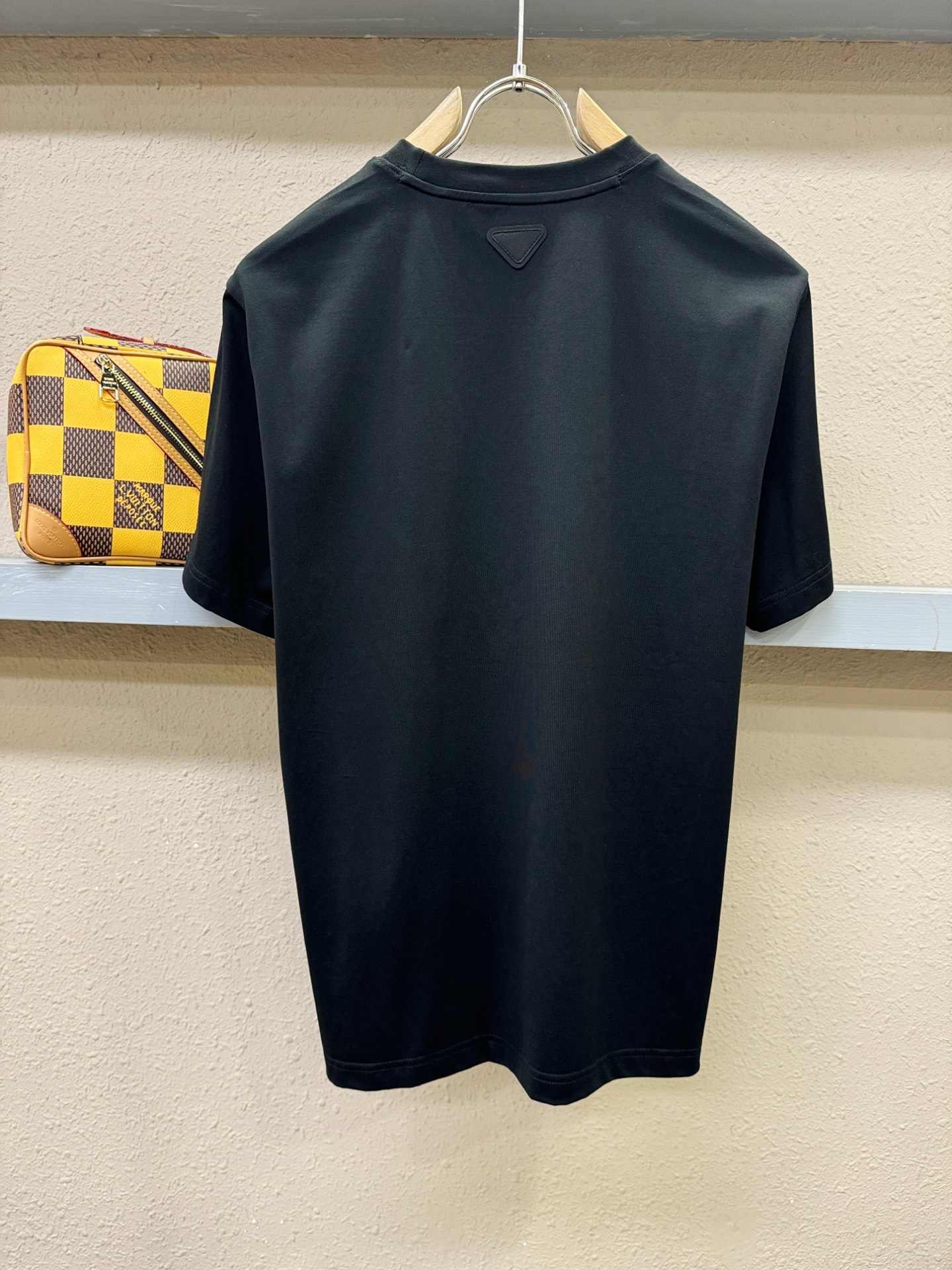 PRADA 普拉达 最大可穿200斤‼️ 顶级品质 2026新品短袖！精工设计，原版定制面料，手感柔软。