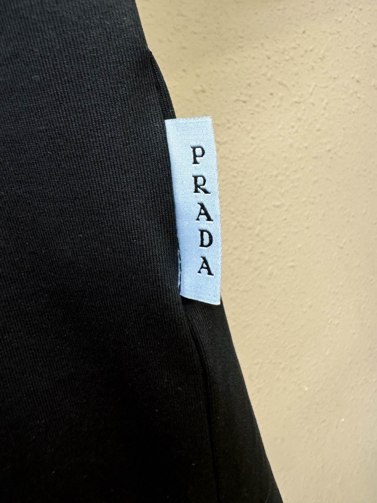 PRADA 普拉达 最大可穿200斤‼️ 顶级品质 2026新品短袖！精工设计，原版定制面料，手感柔软。