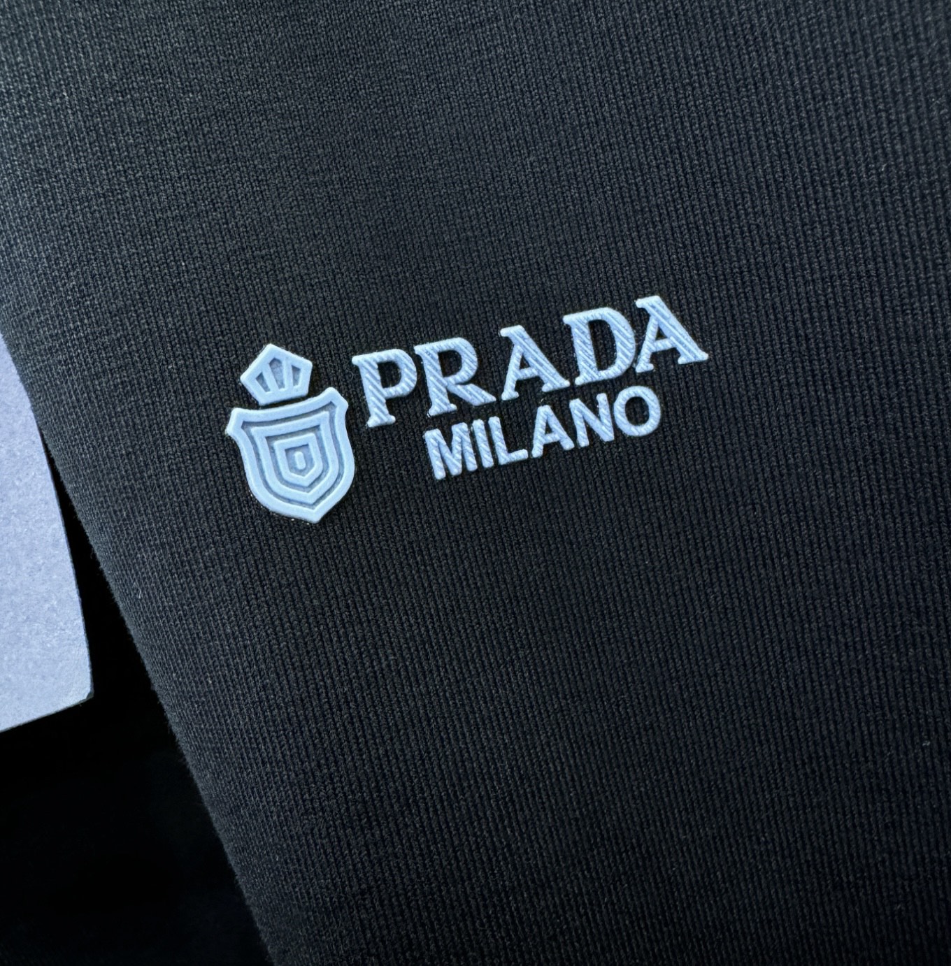 PRADA 普拉达 最大可穿200斤‼️ 顶级品质 2026新品短袖！精工设计，原版定制面料，手感柔软。
