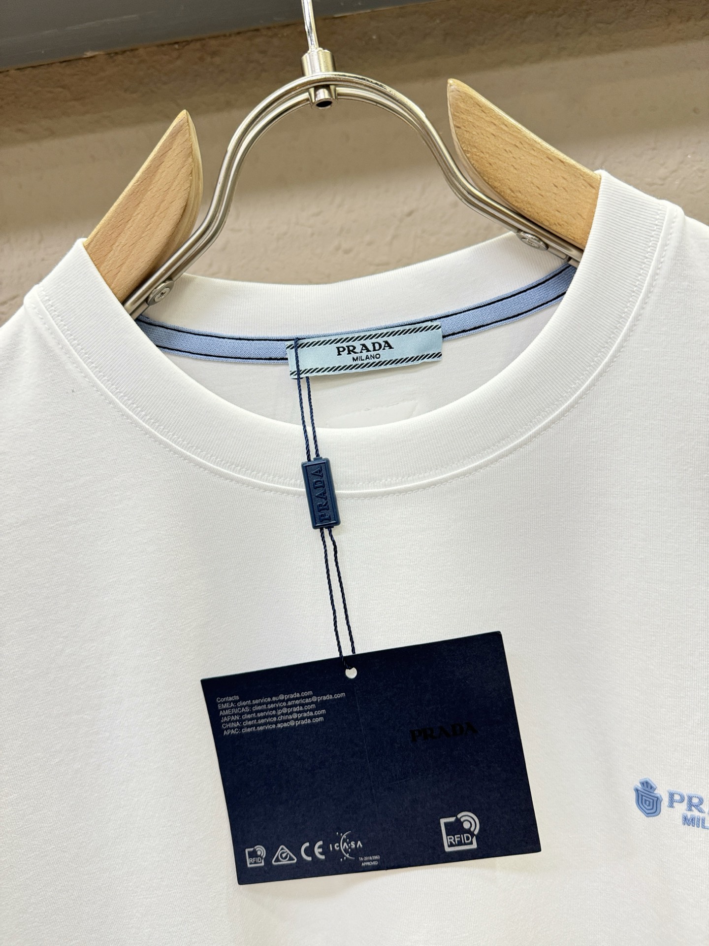 PRADA 普拉达 最大可穿200斤‼️ 顶级品质 2026新品短袖！精工设计，原版定制面料，手感柔软。