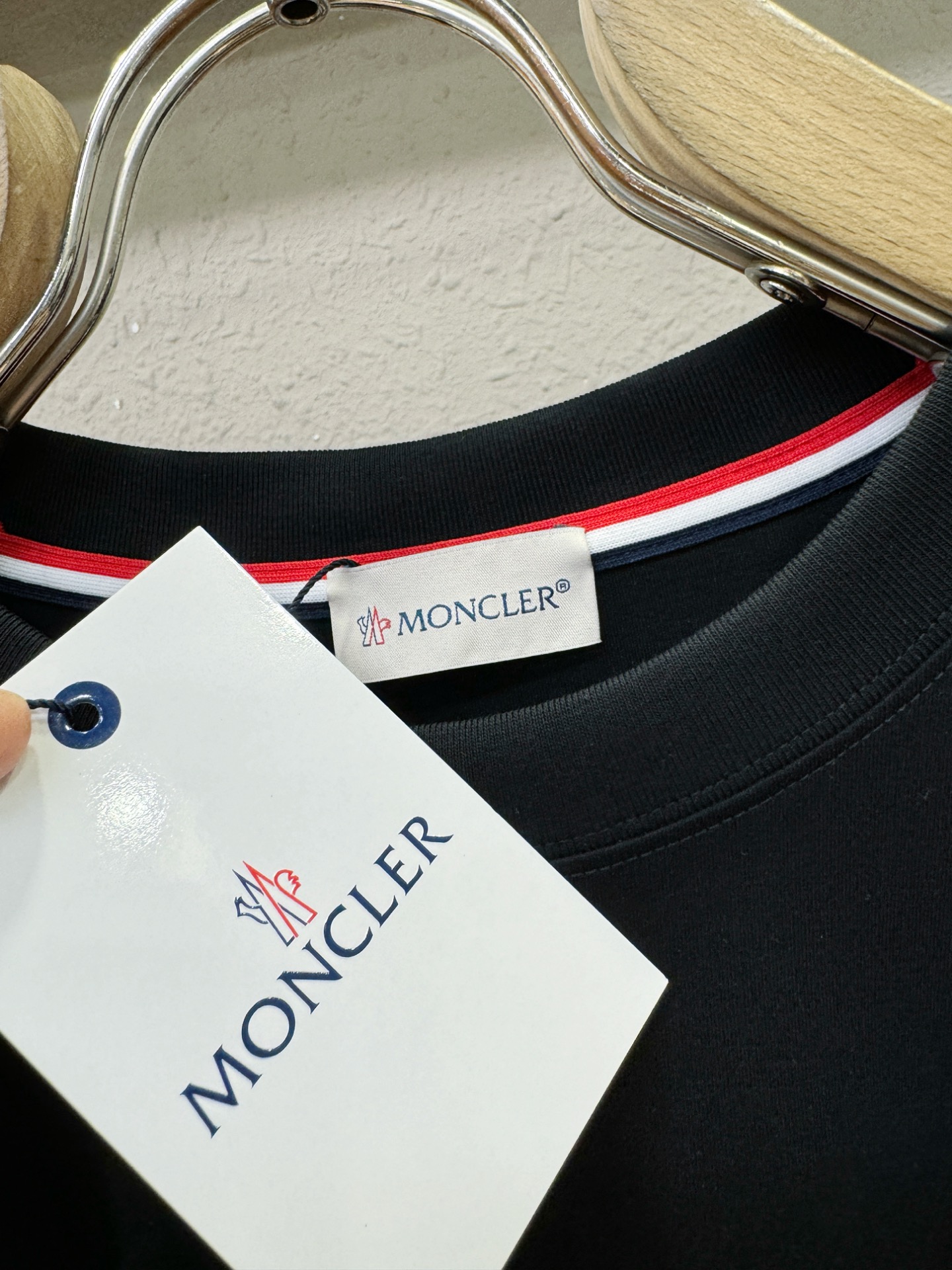 Moncler蒙口 最大可穿200斤‼️ 顶级品质 2026新品短袖！精工设计，原版定制面料，手感柔软。
