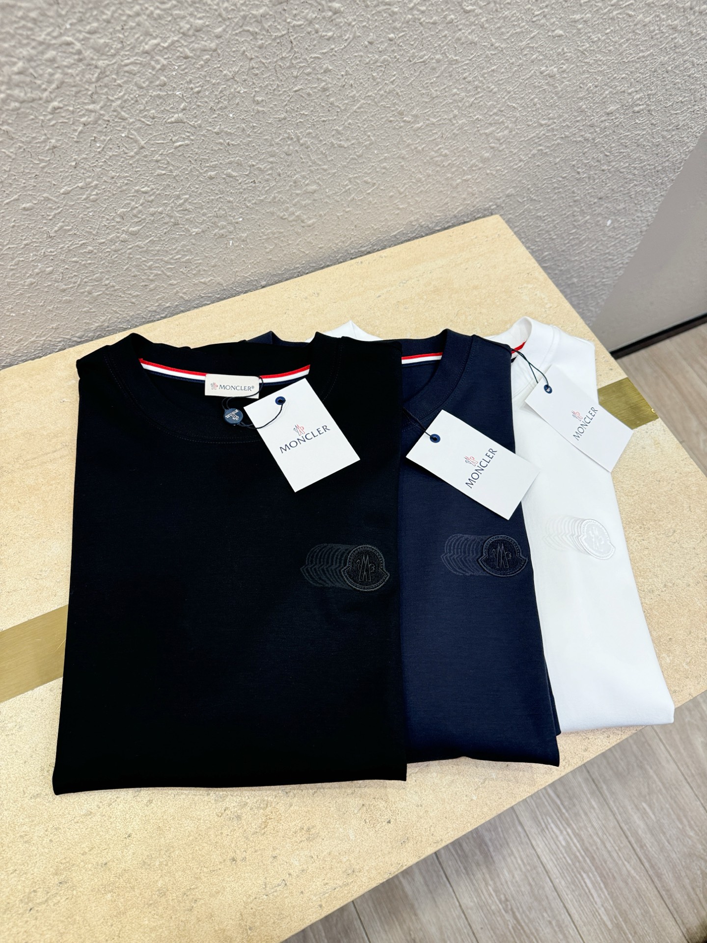 Moncler蒙口 最大可穿200斤‼️ 顶级品质 2026新品短袖！精工设计，原版定制面料，手感柔软。