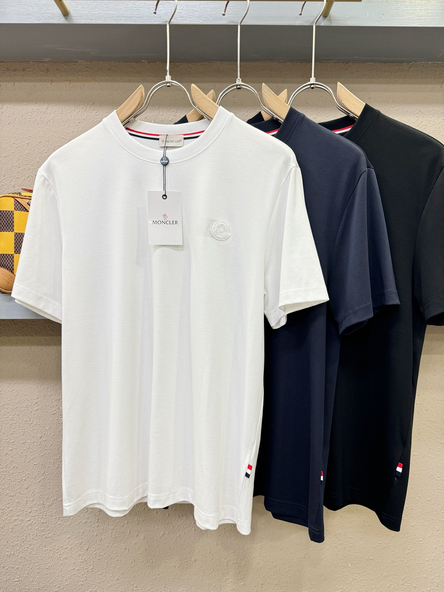 Moncler蒙口 最大可穿200斤‼️ 顶级品质 2026新品短袖！精工设计，原版定制面料，手感柔软。