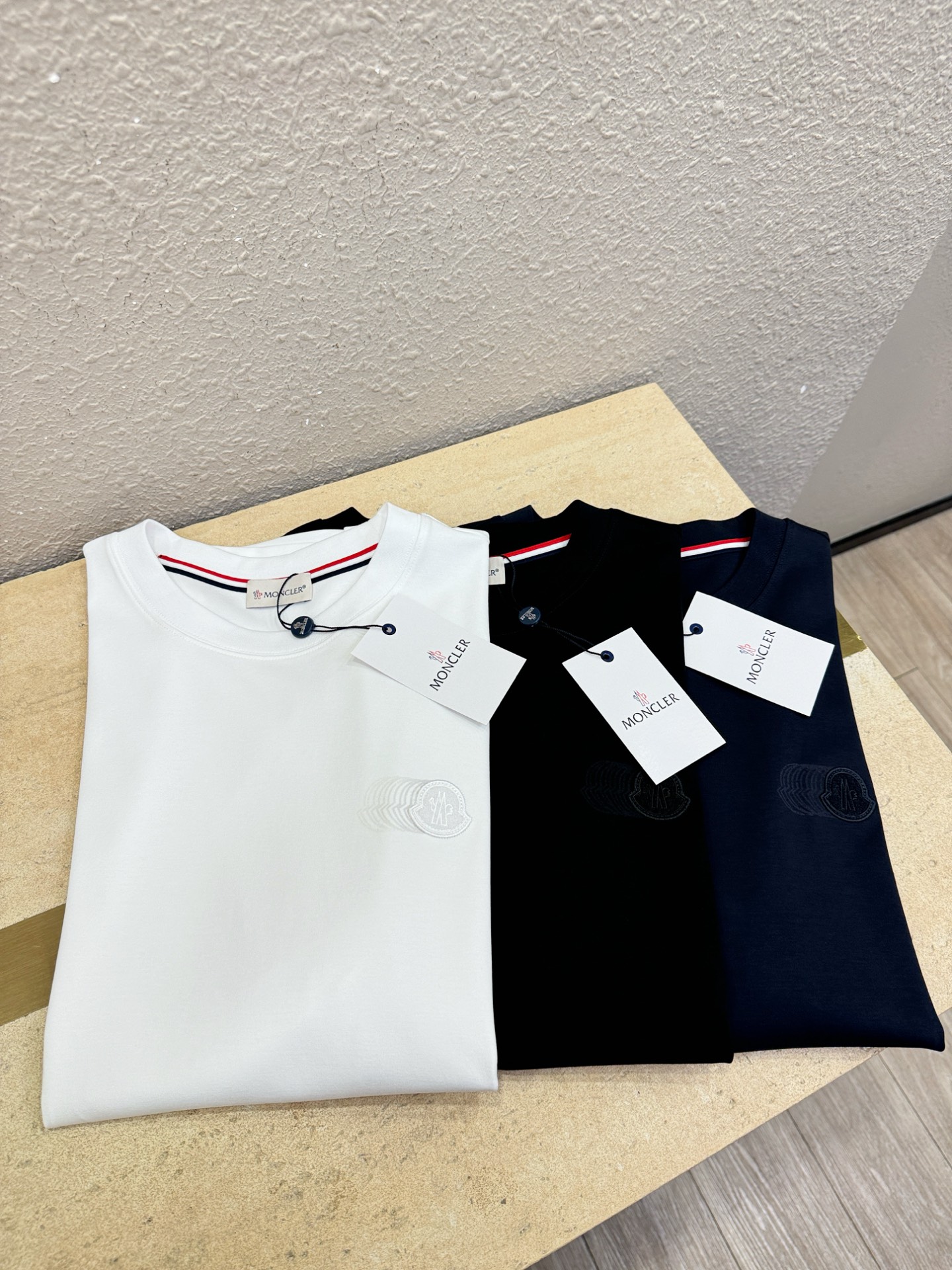Moncler蒙口 最大可穿200斤‼️ 顶级品质 2026新品短袖！精工设计，原版定制面料，手感柔软。