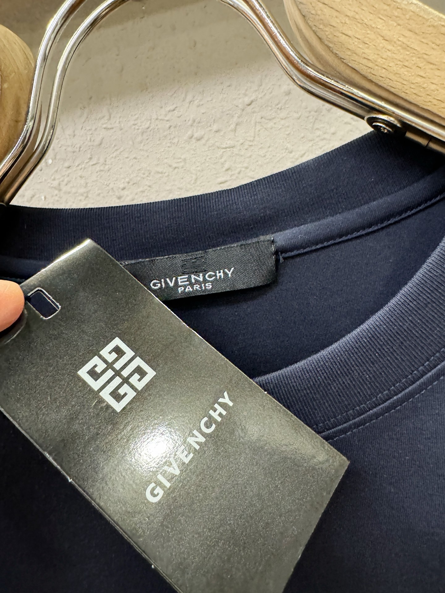 Givenchy 纪梵希 最大可穿200斤‼️2026新款短袖T恤！走秀图案时尚休闲短袖T恤衫！设计lo