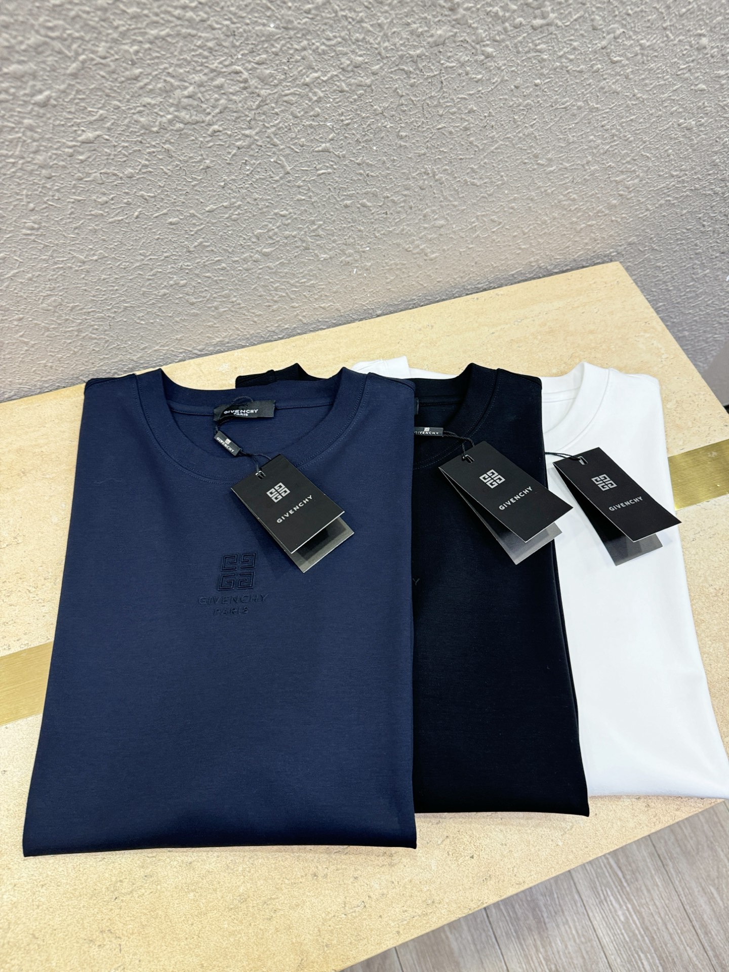 Givenchy 纪梵希 最大可穿200斤‼️2026新款短袖T恤！走秀图案时尚休闲短袖T恤衫！设计lo