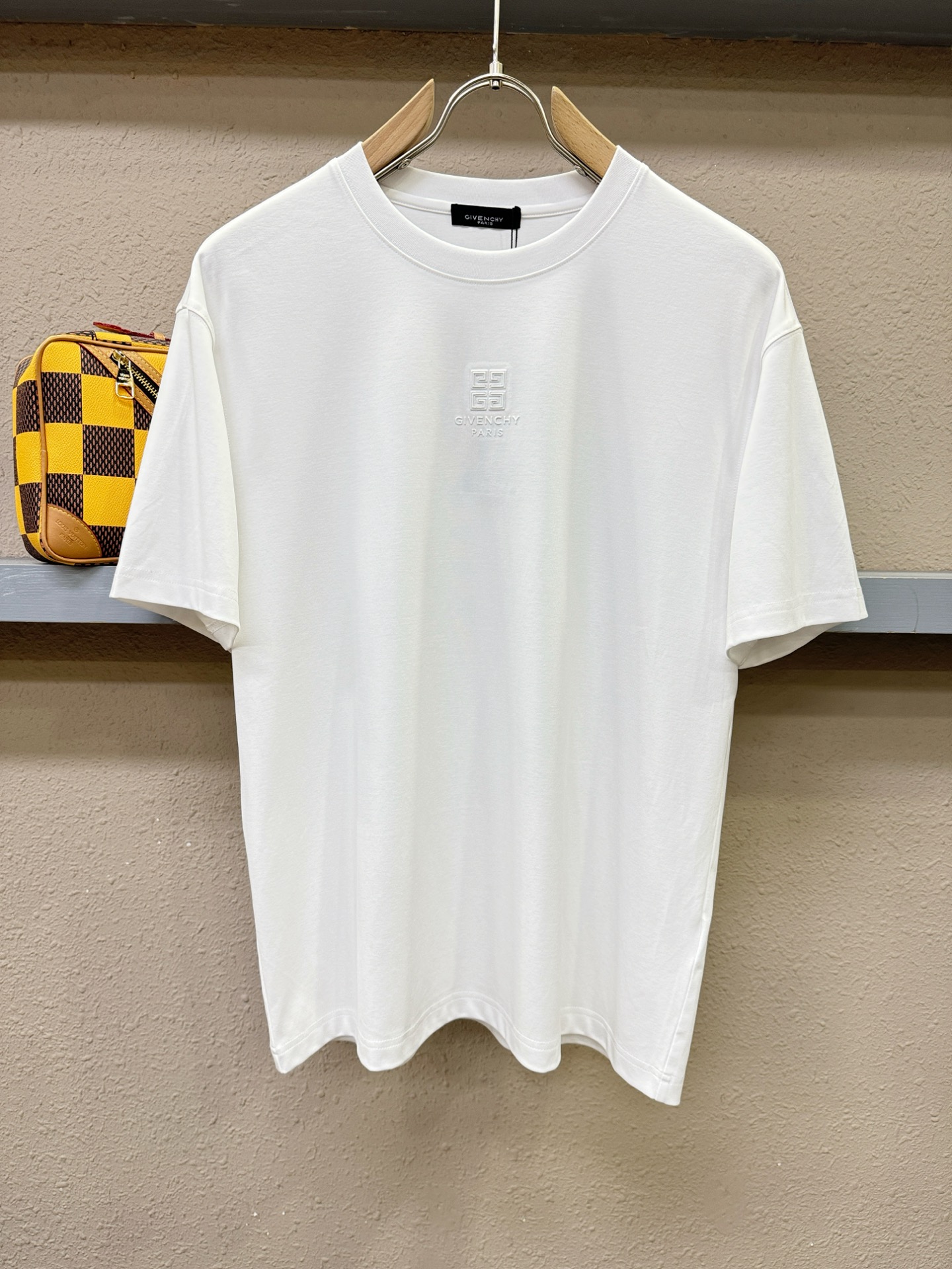 Givenchy 纪梵希 最大可穿200斤‼️2026新款短袖T恤！走秀图案时尚休闲短袖T恤衫！设计lo