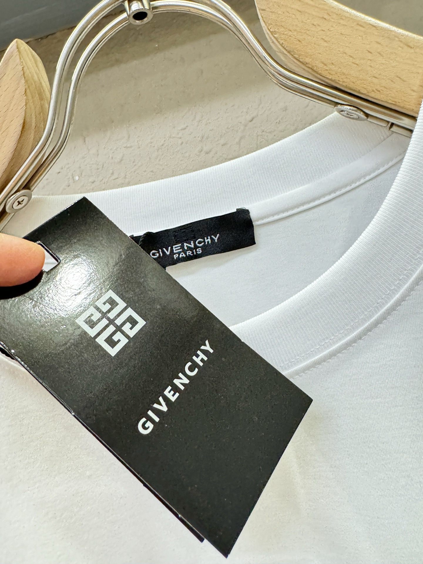Givenchy 纪梵希 最大可穿200斤‼️2026新款短袖T恤！走秀图案时尚休闲短袖T恤衫！设计lo