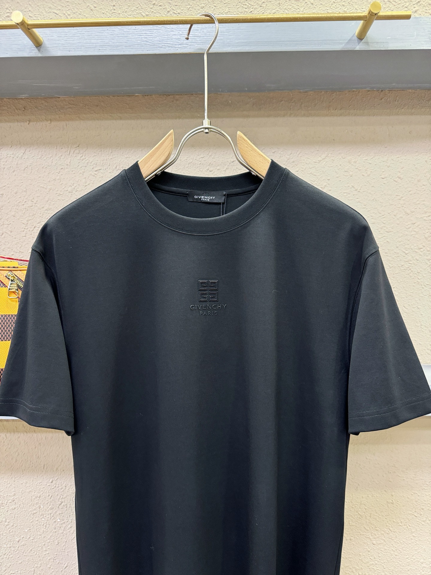 Givenchy 纪梵希 最大可穿200斤‼️2026新款短袖T恤！走秀图案时尚休闲短袖T恤衫！设计lo