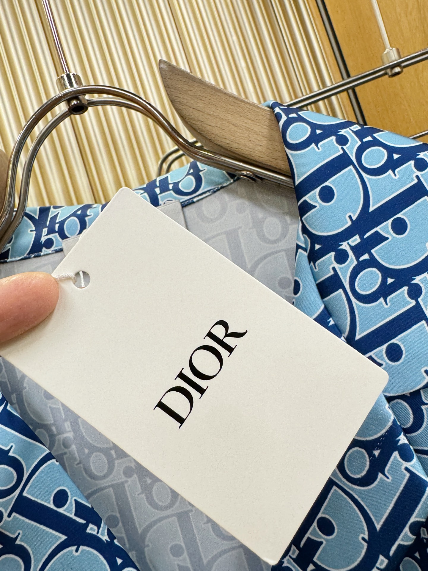 Dior迪奥 2026新款真丝套装，男女同款家居服套装，睡衣套装，干净利落剪裁，都市风十足。真丝面料，手