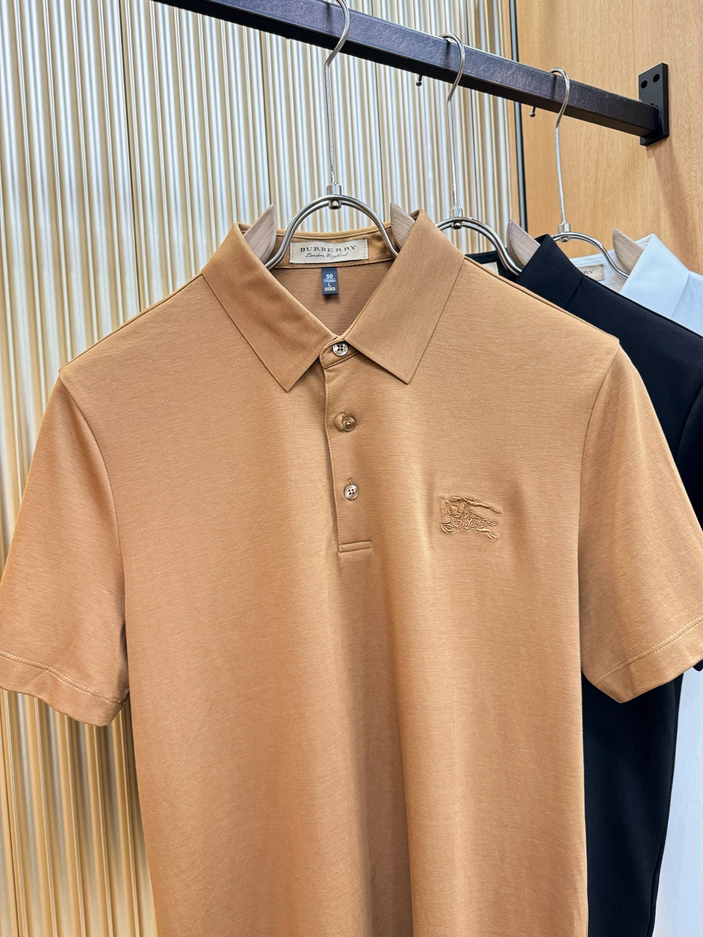 BURBERRY巴宝莉 2026春夏新款首发专柜最新款翻领短袖，高端订制 设计前卫时尚！品牌logo重工