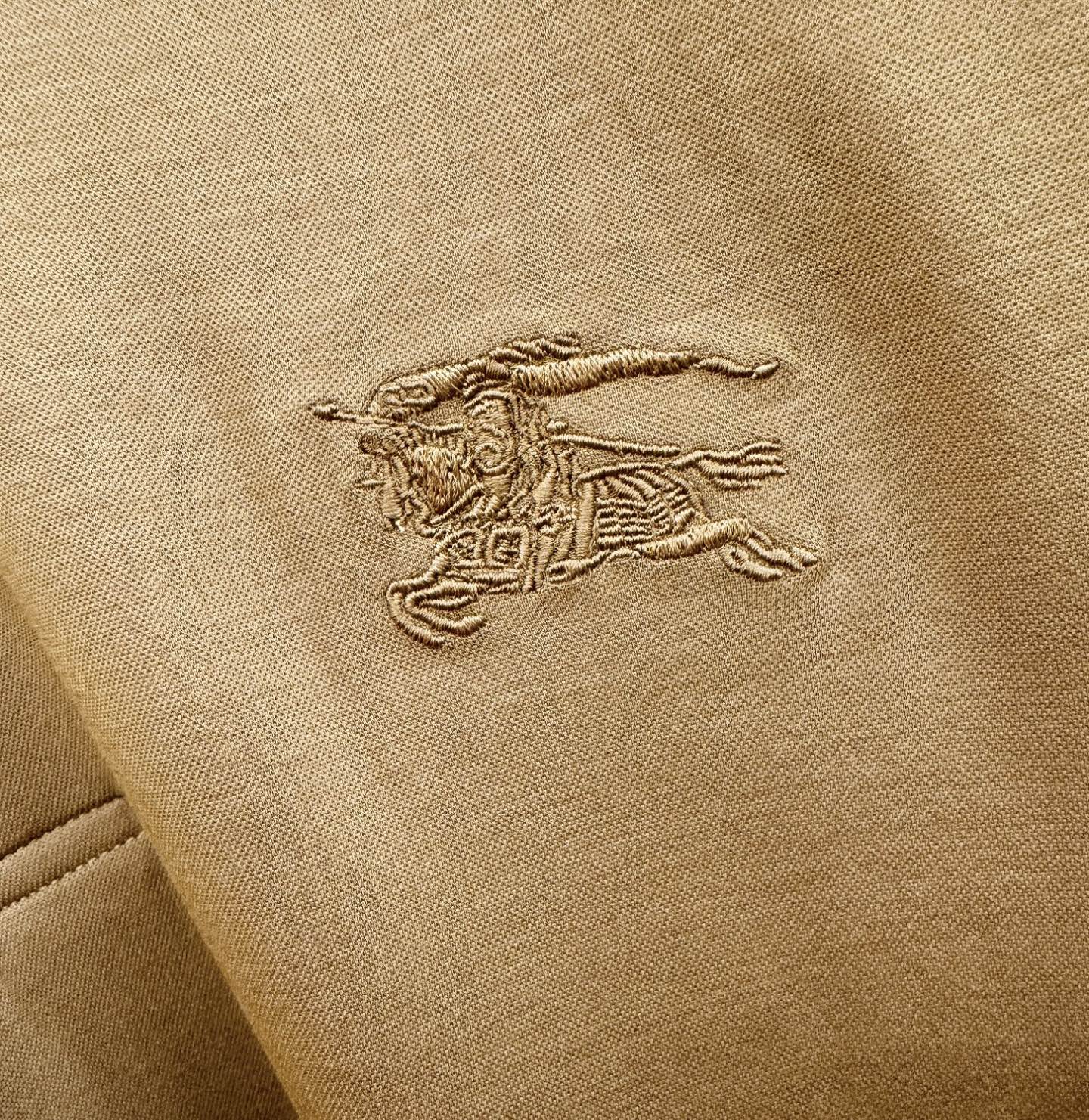 BURBERRY巴宝莉 2026春夏新款首发专柜最新款翻领短袖，高端订制 设计前卫时尚！品牌logo重工