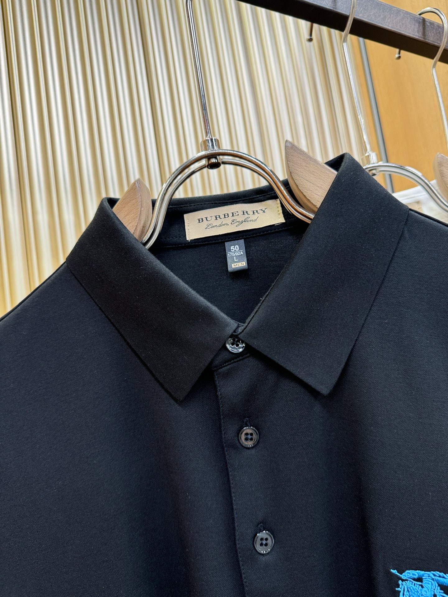 BURBERRY巴宝莉 2026春夏新款首发专柜最新款翻领短袖，高端订制 设计前卫时尚！品牌logo重工
