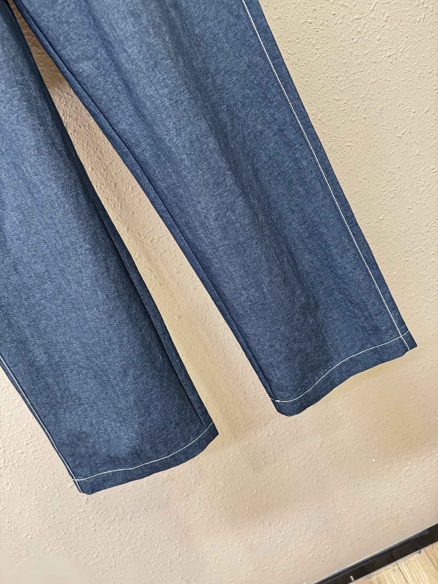 Balenciaga巴黎世家 休闲裤，精选面料，柔软舒适有质感，原版五金配件，非常炫酷，细节处理精致，上