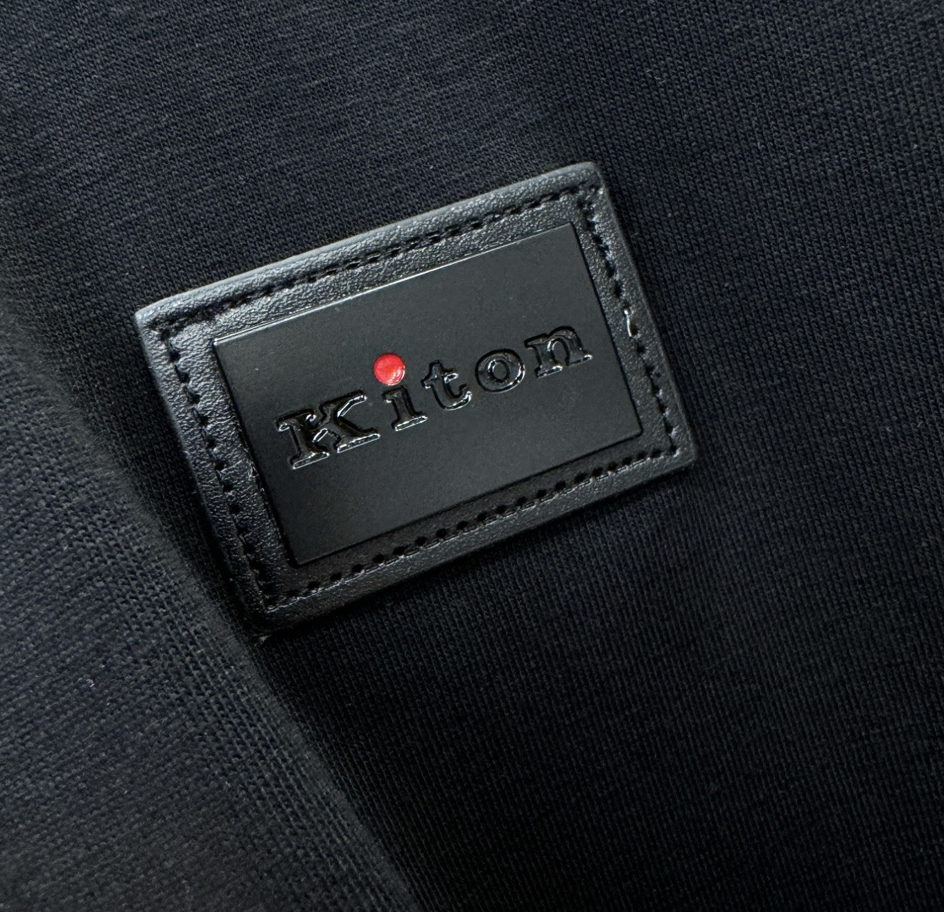KITON  2026新款短袖T恤！男女同款！走秀图案时尚休闲短袖T恤衫！设计logo设计！极具设计精选