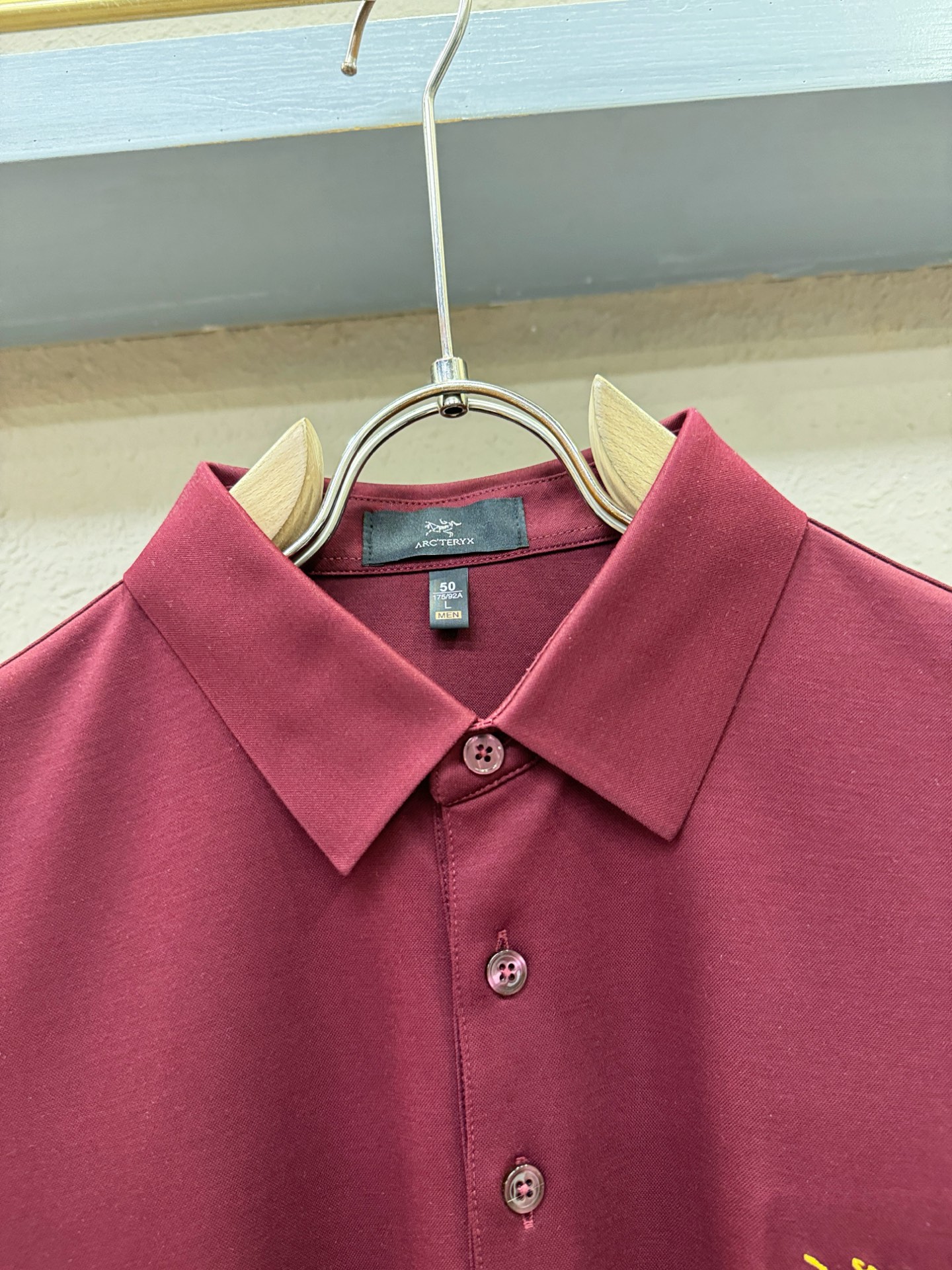 ARC‘TERYX/始祖鸟 2026春夏新款首发专柜最新款翻领短袖，高端订制 设计前卫时尚！品牌logo