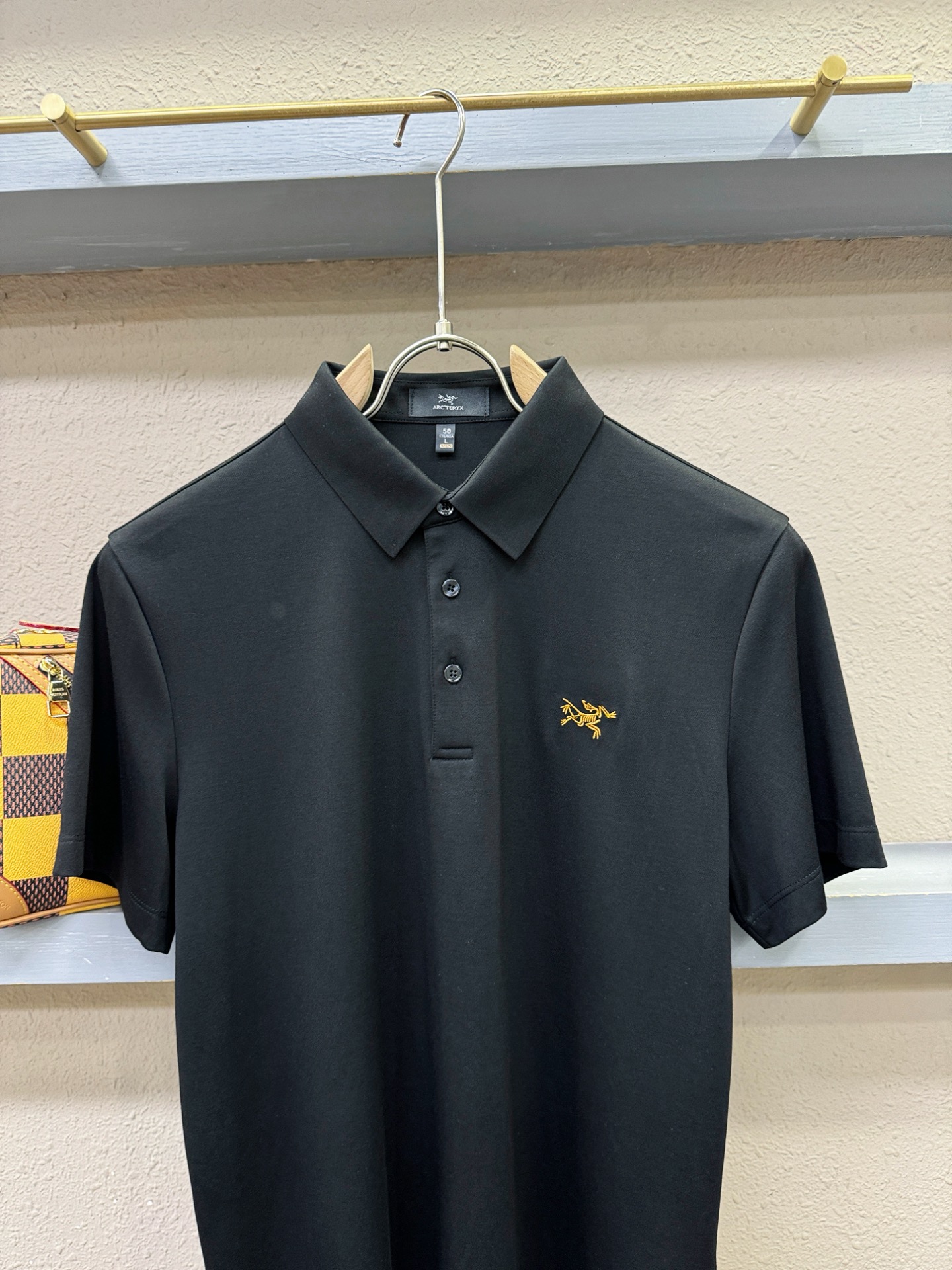 ARC‘TERYX/始祖鸟 2026春夏新款首发专柜最新款翻领短袖，高端订制 设计前卫时尚！品牌logo
