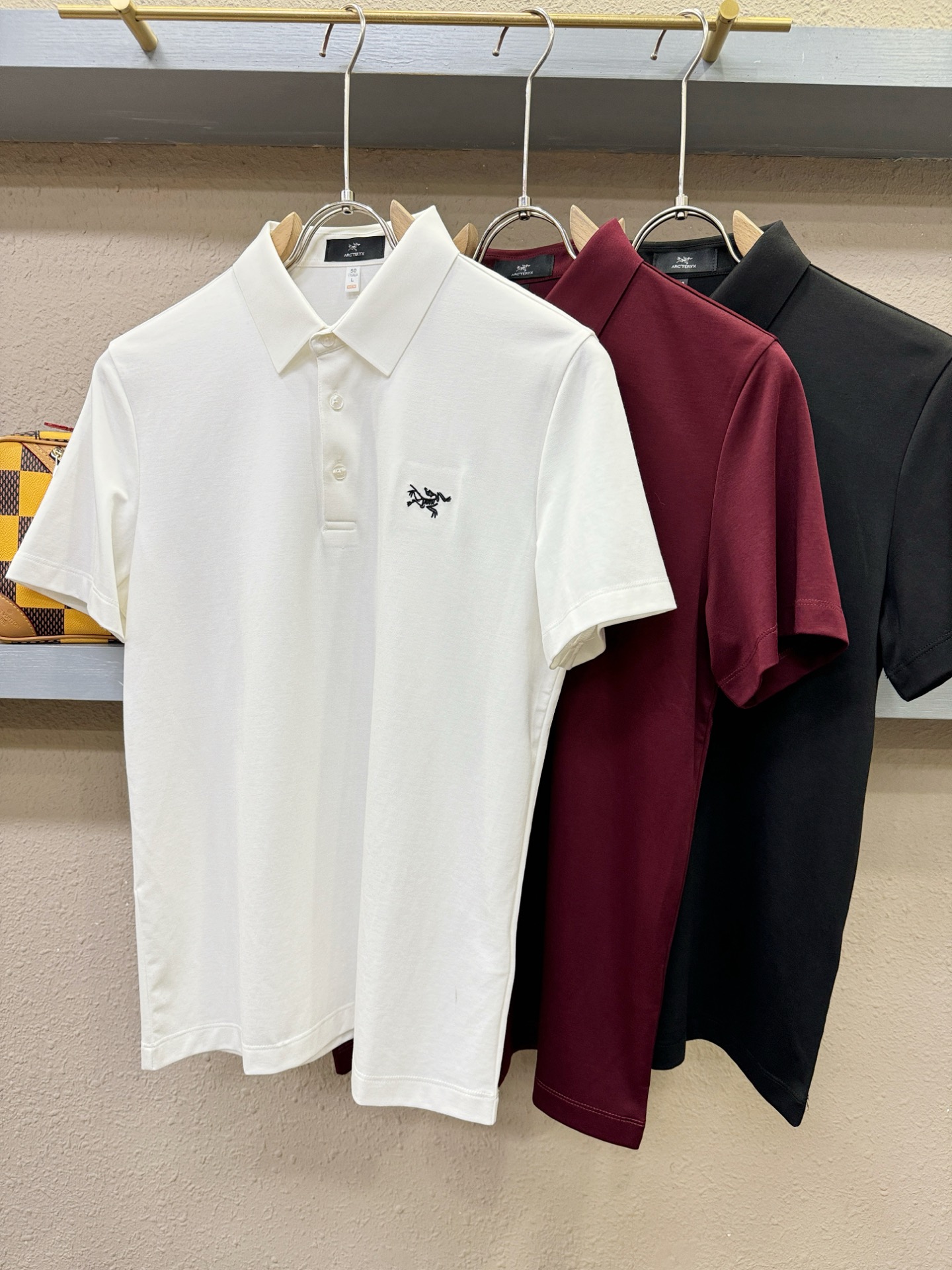 ARC‘TERYX/始祖鸟 2026春夏新款首发专柜最新款翻领短袖，高端订制 设计前卫时尚！品牌logo