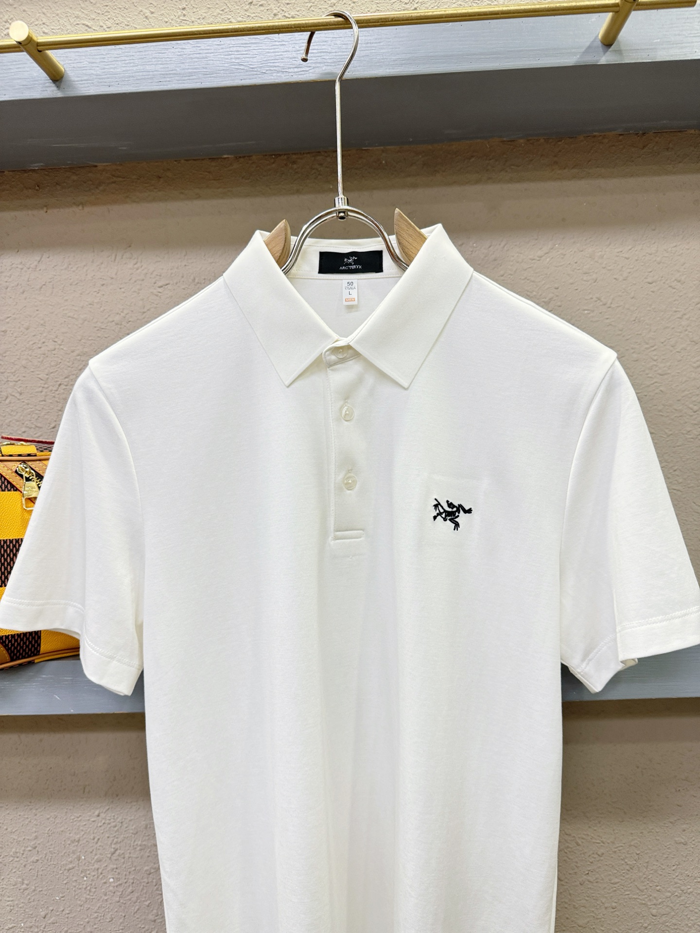 ARC‘TERYX/始祖鸟 2026春夏新款首发专柜最新款翻领短袖，高端订制 设计前卫时尚！品牌logo