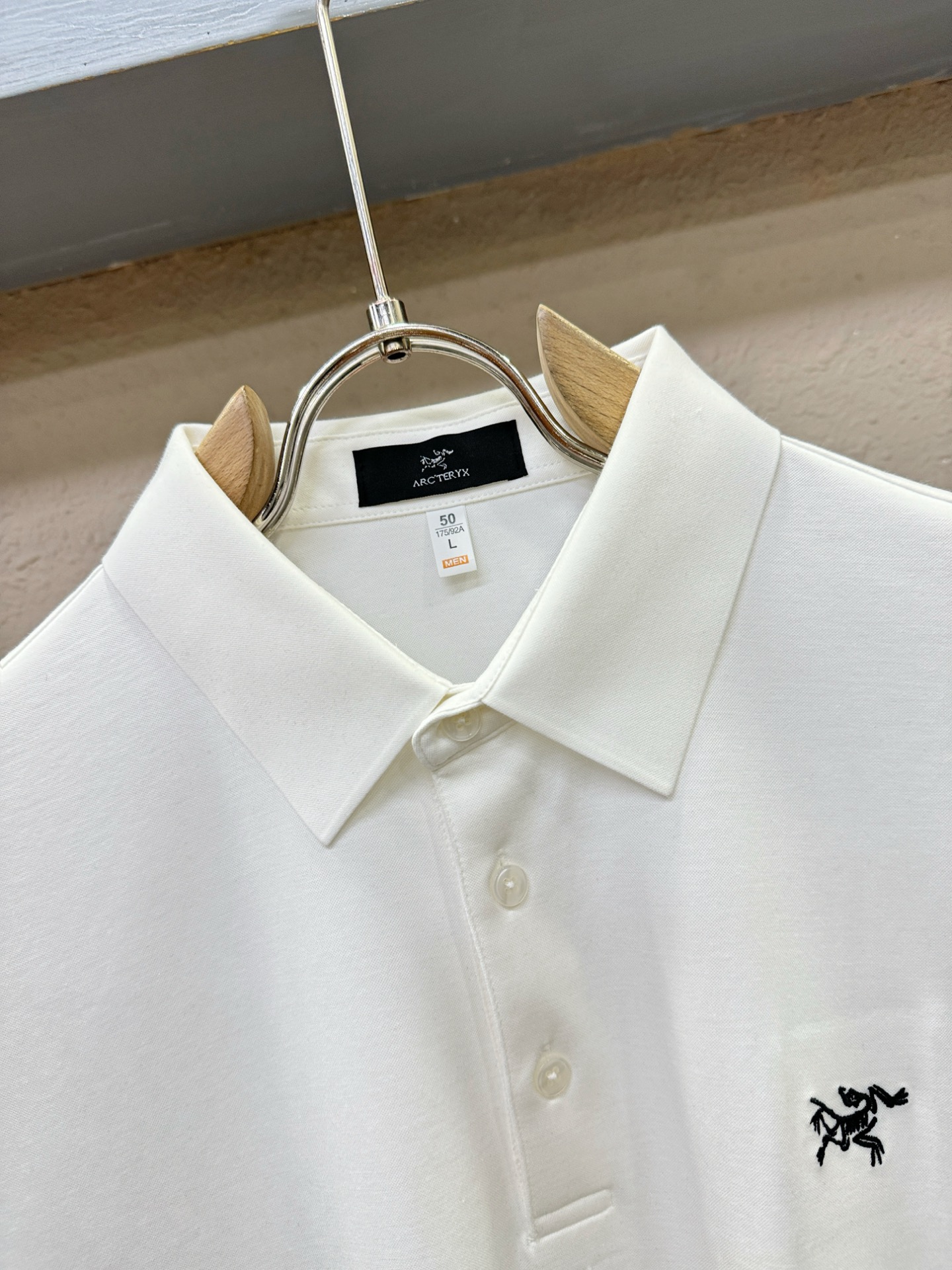 ARC‘TERYX/始祖鸟 2026春夏新款首发专柜最新款翻领短袖，高端订制 设计前卫时尚！品牌logo