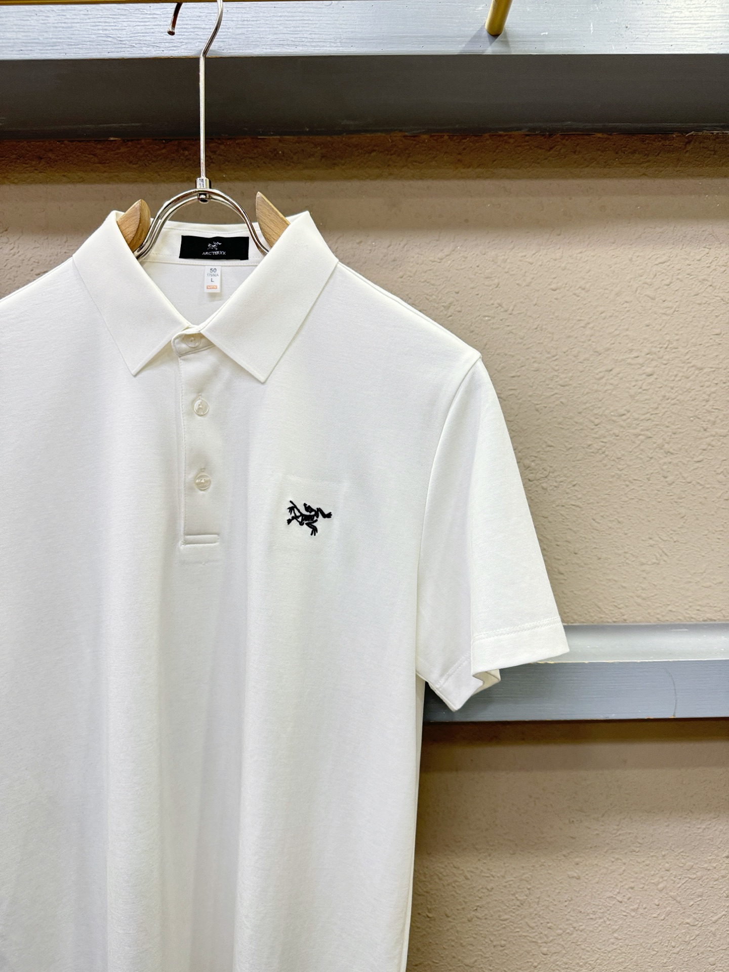 ARC‘TERYX/始祖鸟 2026春夏新款首发专柜最新款翻领短袖，高端订制 设计前卫时尚！品牌logo