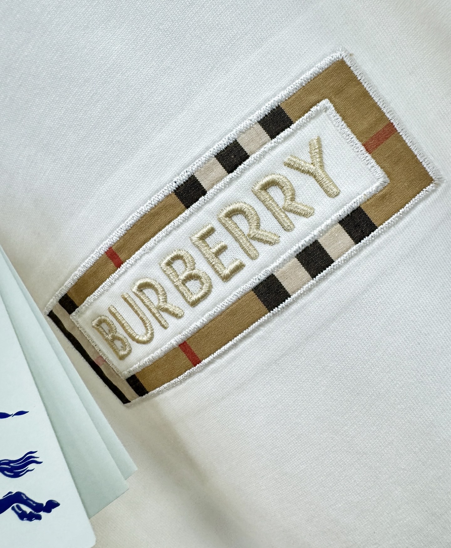 BURBERRY巴宝莉 2026新款短袖T恤！男女同款！走秀图案时尚休闲短袖T恤衫！设计logo设计！极