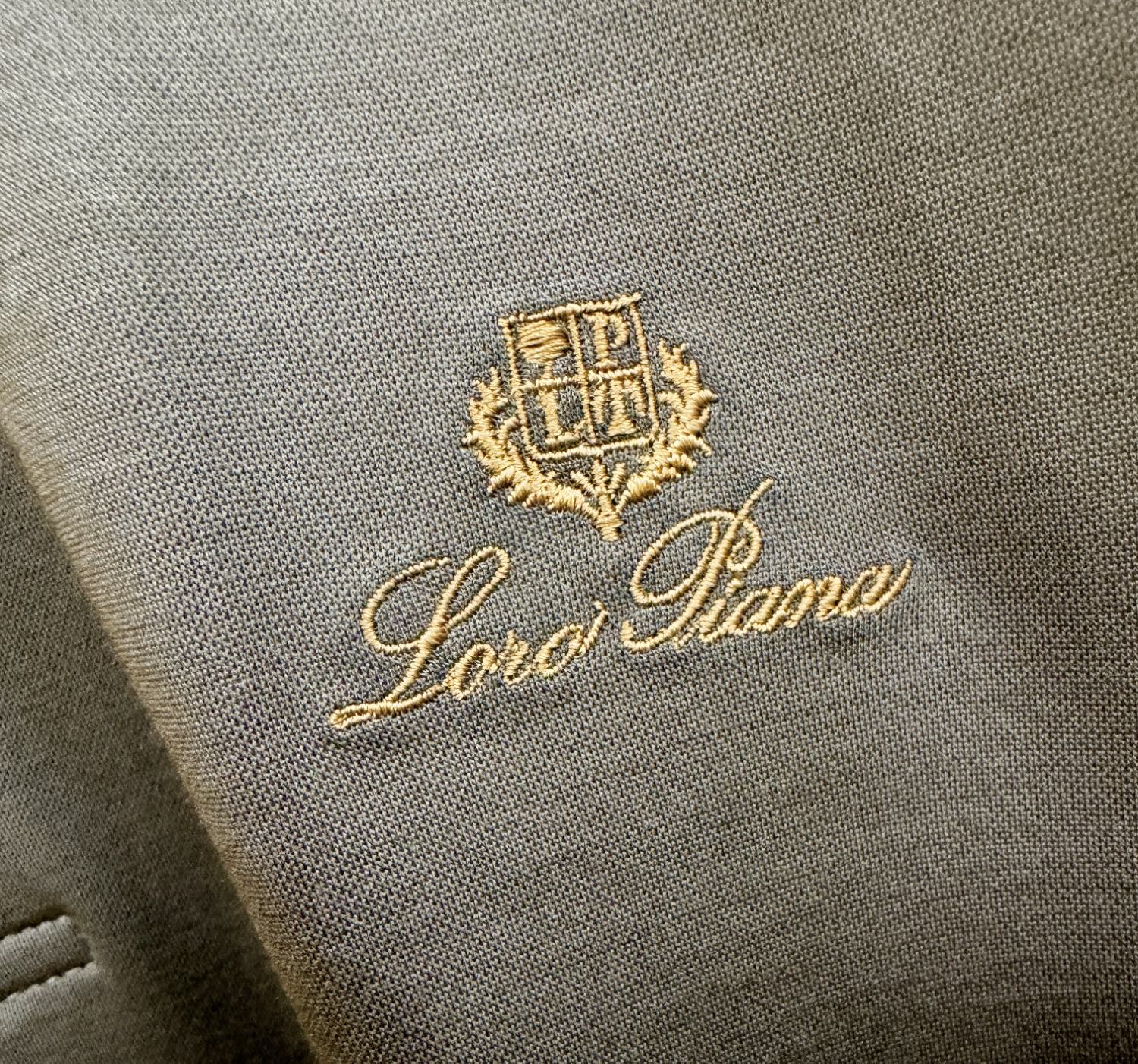 Loro Piana诺悠翩雅 2026春夏新款首发专柜最新款翻领短袖，高端订制 设计前卫时尚！品牌log