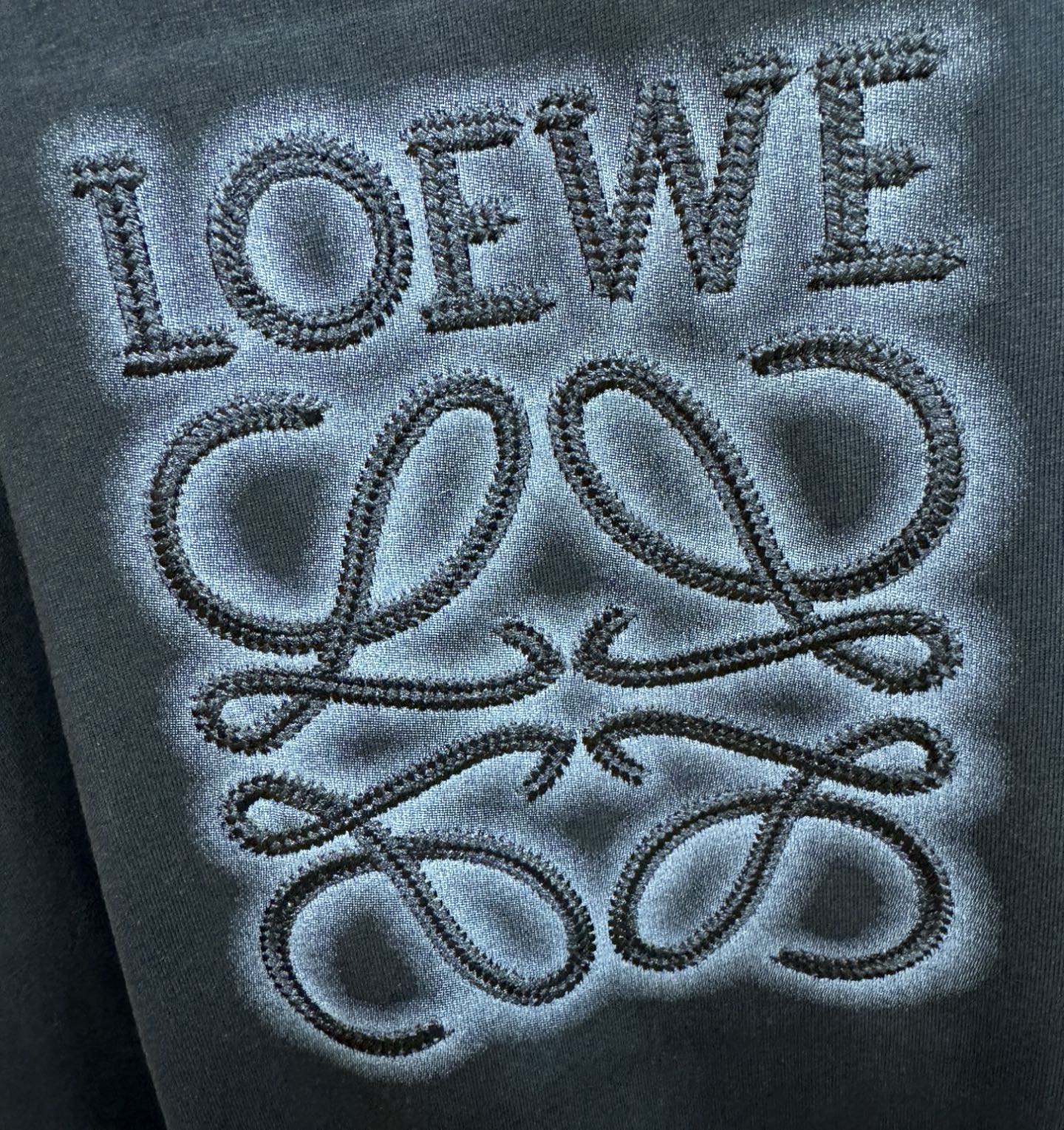 LOEWE罗意威 2026新款短袖T恤！男女同款！走秀图案时尚休闲短袖T恤衫！设计logo设计！极具设计