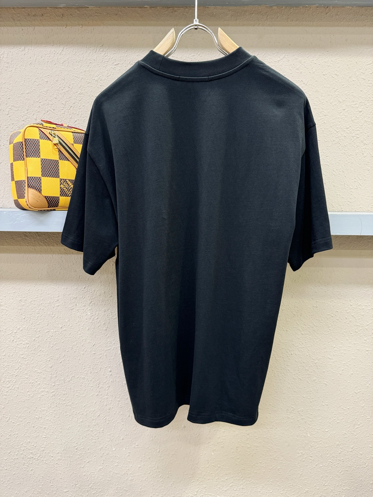 PRADA 普拉达 顶级品质 2026新品短袖！精工设计，原版定制面料，手感柔软。顶级进口私货，时尚设计