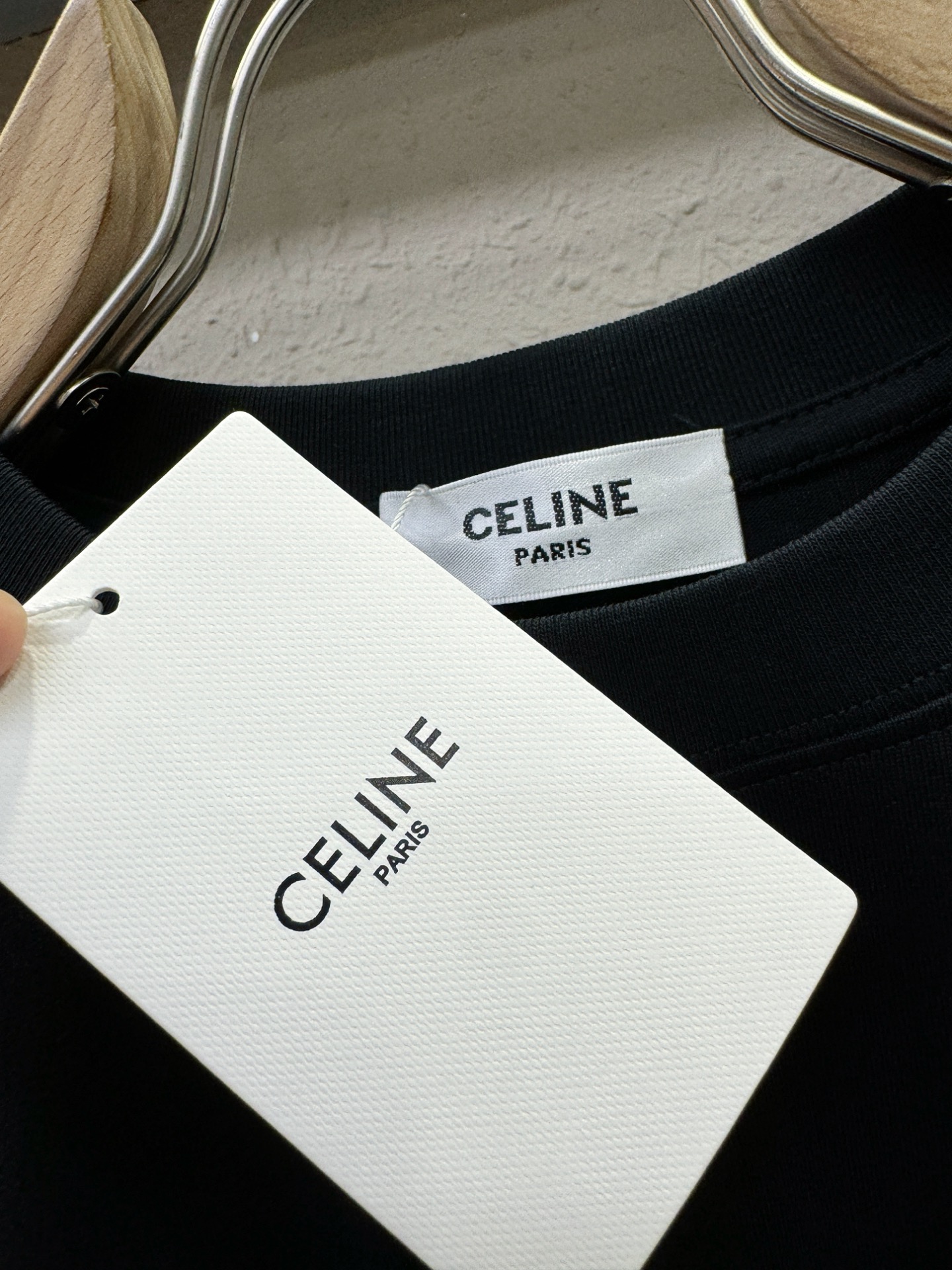 CELINE赛琳 2026新款短袖T恤！男女同款！走秀图案时尚休闲短袖T恤衫！设计logo设计！极具设计