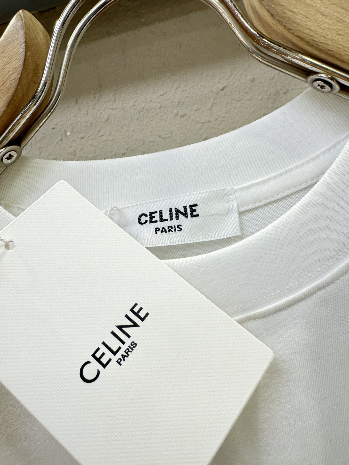 CELINE赛琳 2026新款短袖T恤！男女同款！走秀图案时尚休闲短袖T恤衫！设计logo设计！极具设计