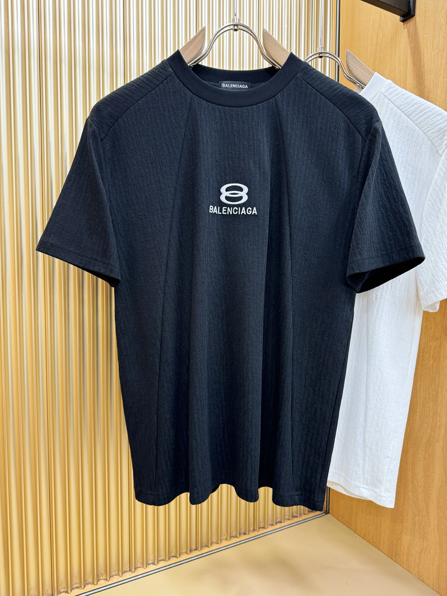 Balenciaga巴黎世家 2026新款短袖T恤！男女同款！走秀图案时尚休闲短袖T恤衫！设计logo设