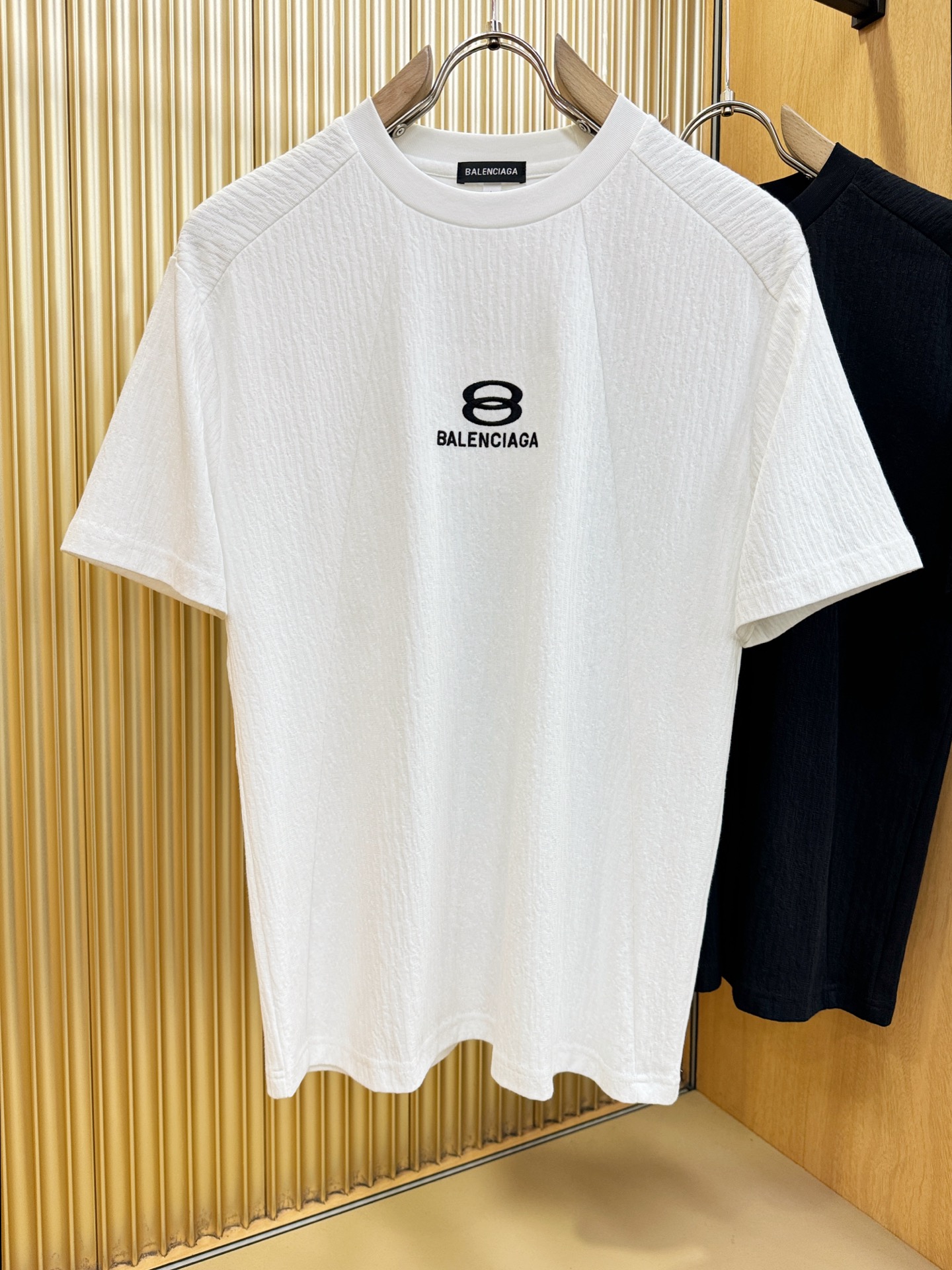 Balenciaga巴黎世家 2026新款短袖T恤！男女同款！走秀图案时尚休闲短袖T恤衫！设计logo设