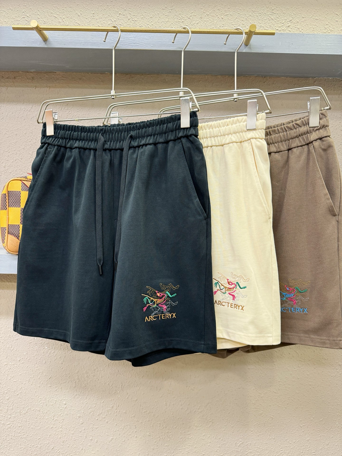 ARC‘TERYX/始祖鸟 爆款短裤2026ss新款男士休闲短裤，高端版本！专柜定制面料 透气舒适度高，
